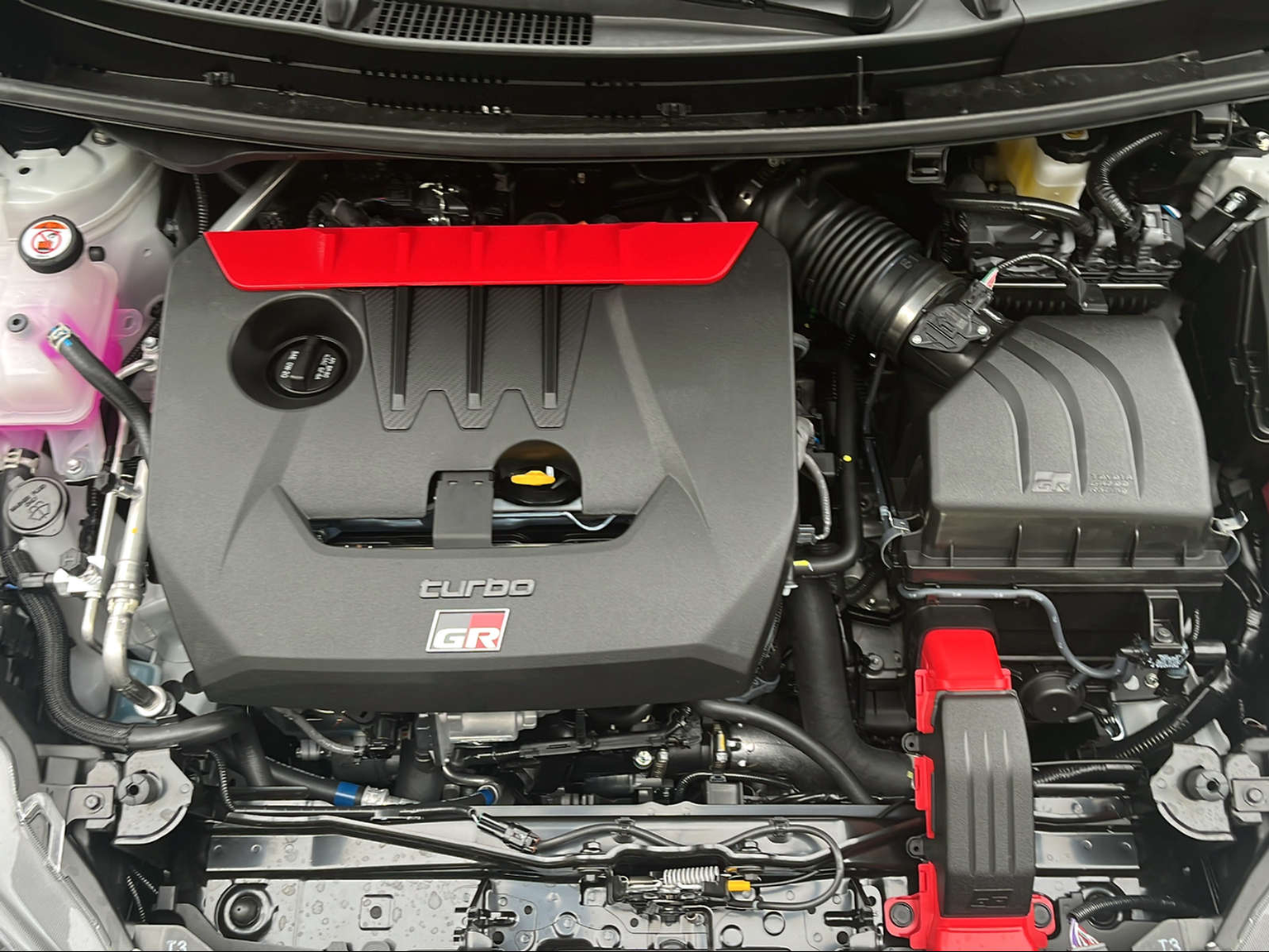 TOYOTA Yaris 1.6 GR Sport A