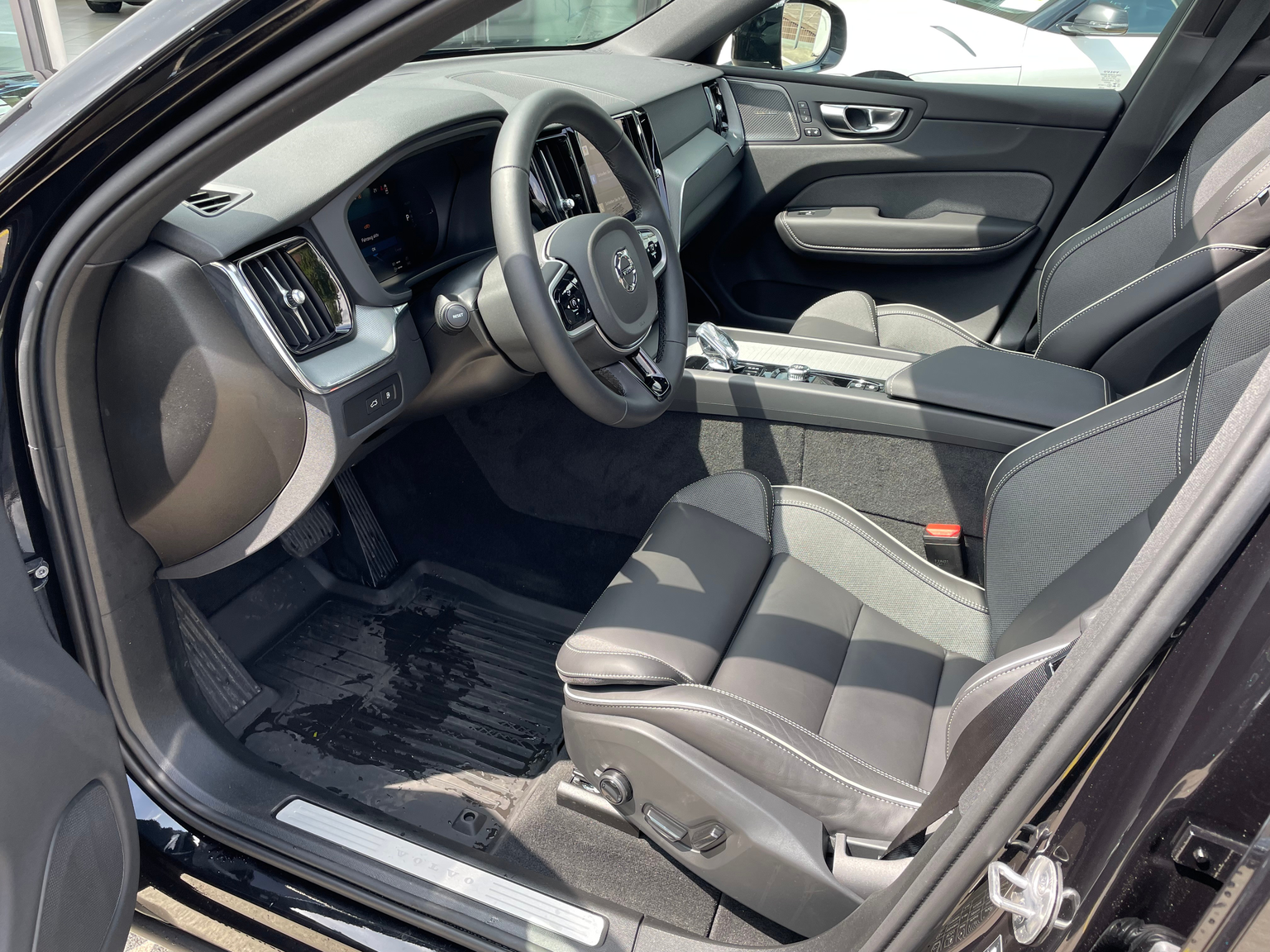 VOLVO XC60 T6 eAWD Xcentric