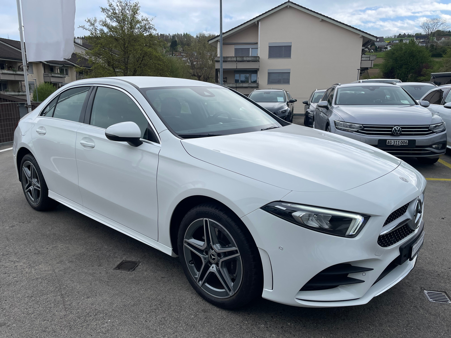 MERCEDES-BENZ A 250e AMG Line