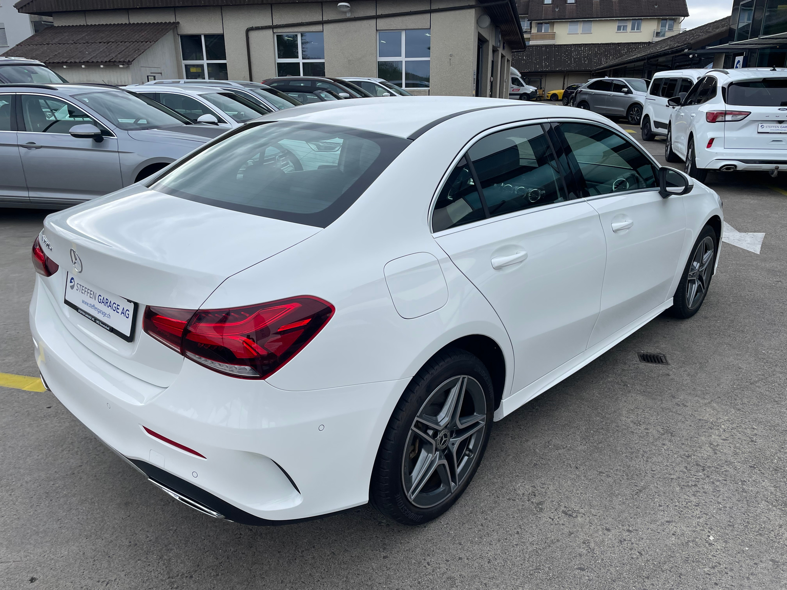 MERCEDES-BENZ A 250e AMG Line