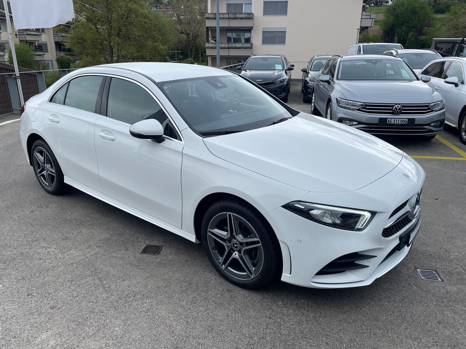 MERCEDES-BENZ A 250e AMG Line