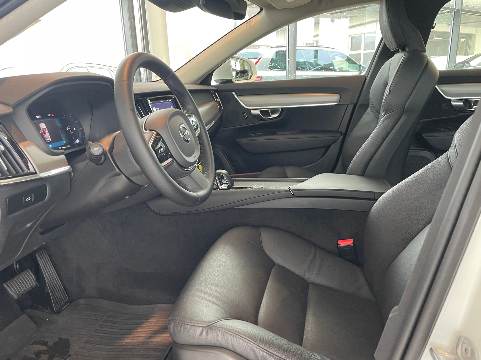 VOLVO V90 B4 MHD Core