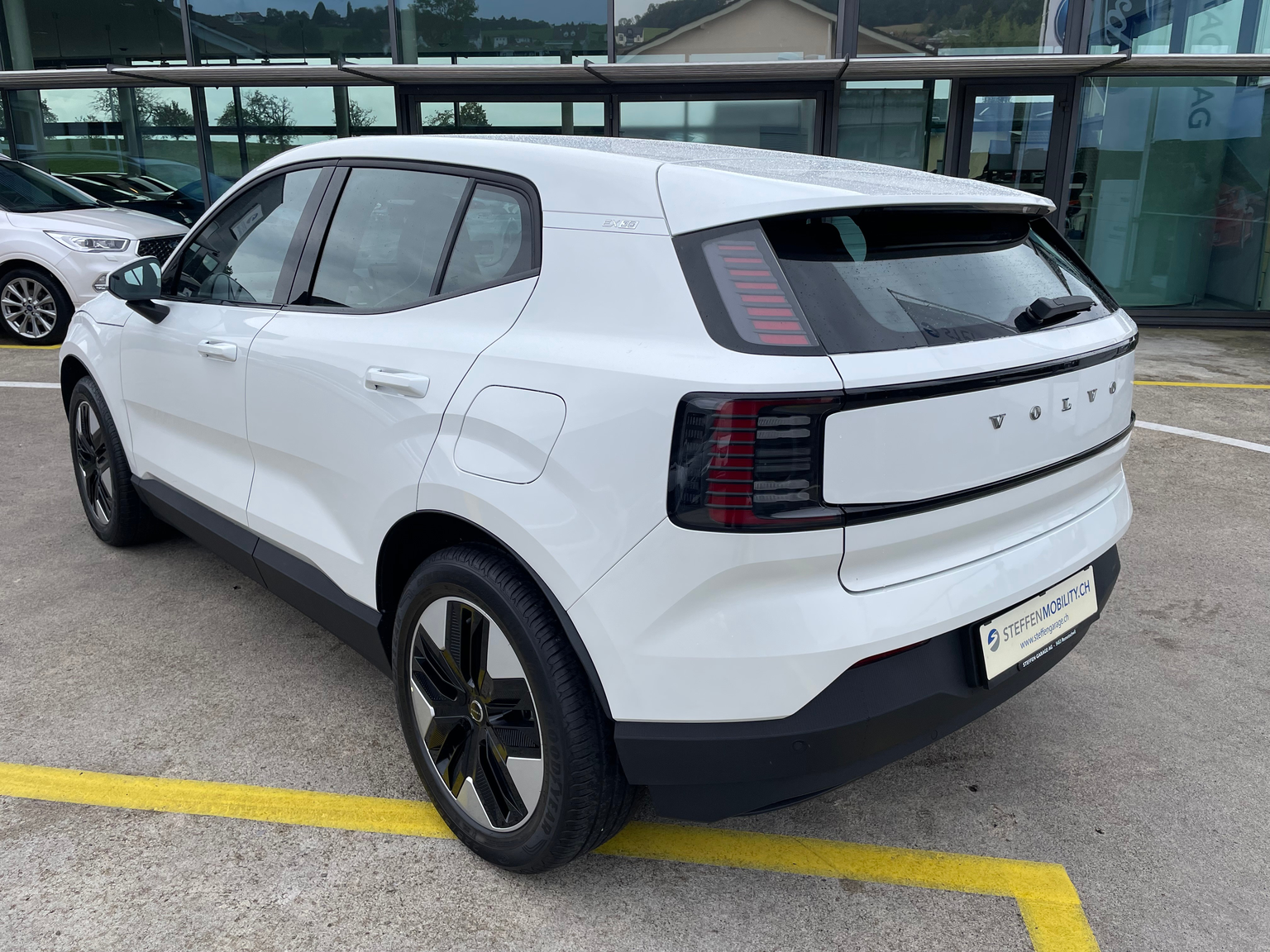 VOLVO EX30 E40 51kWh Core