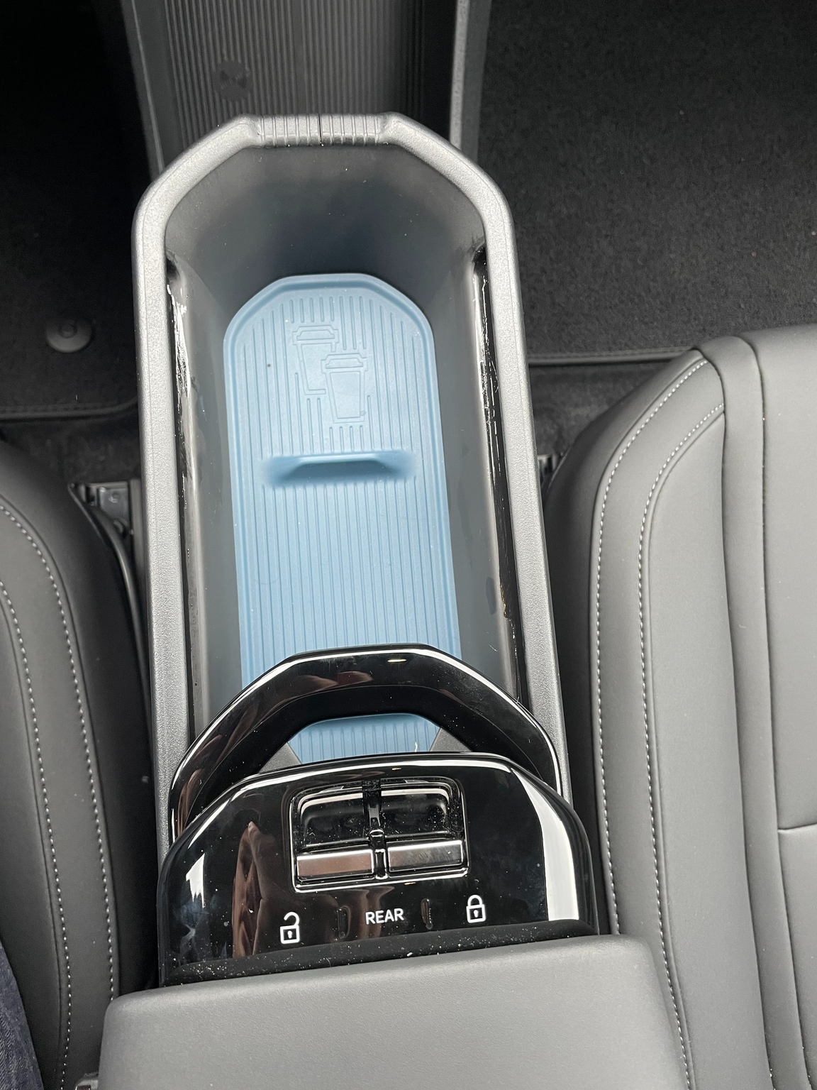 VOLVO EX30 E40 51kWh Core