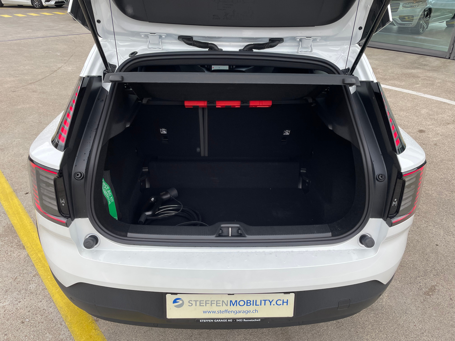 VOLVO EX30 E40 51kWh Core