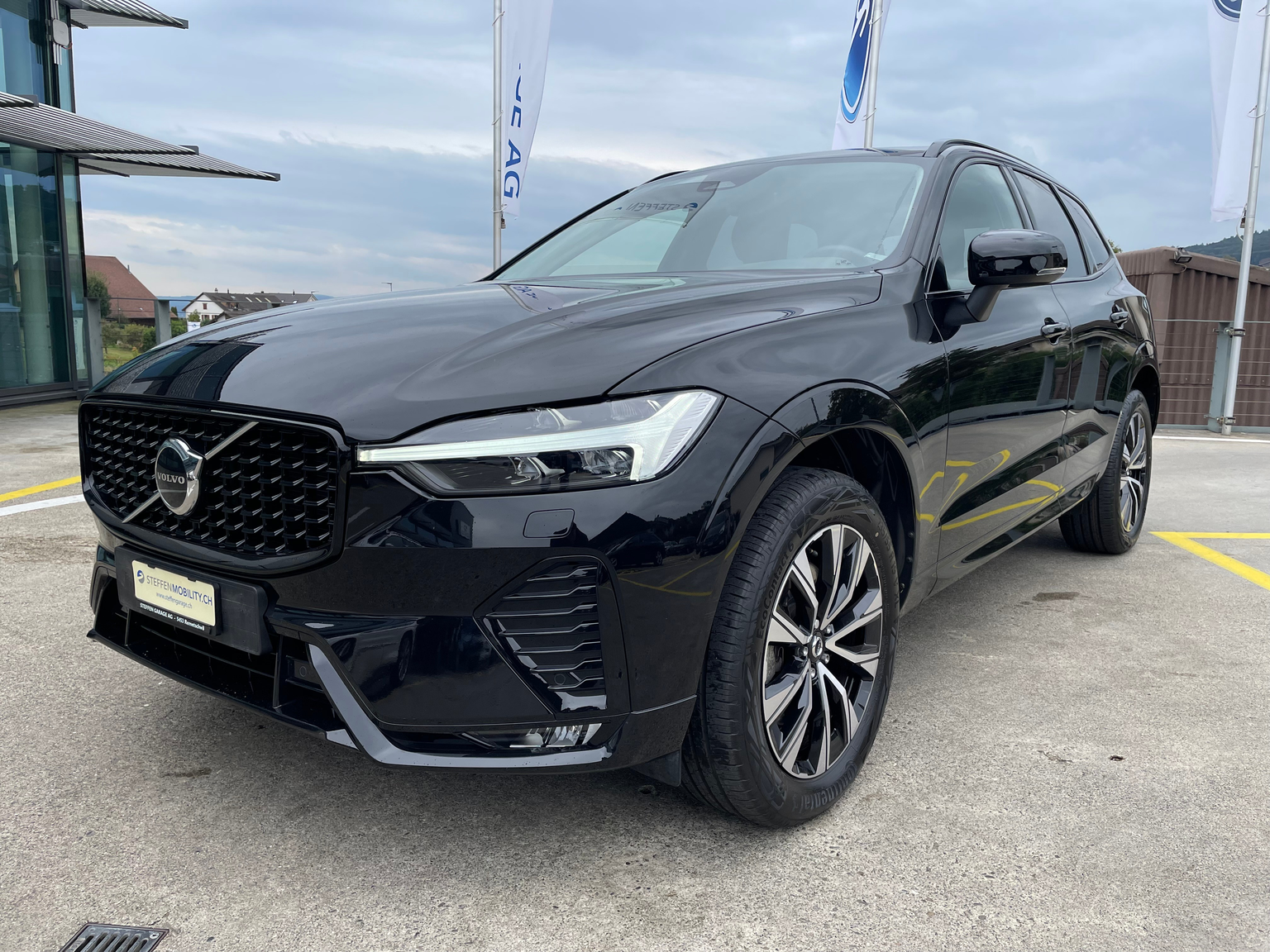 VOLVO XC60 B4 D Plus Dark