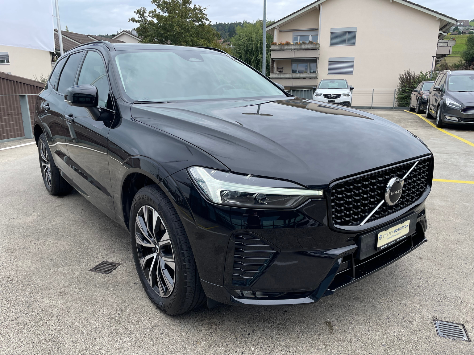 VOLVO XC60 B4 D Plus Dark