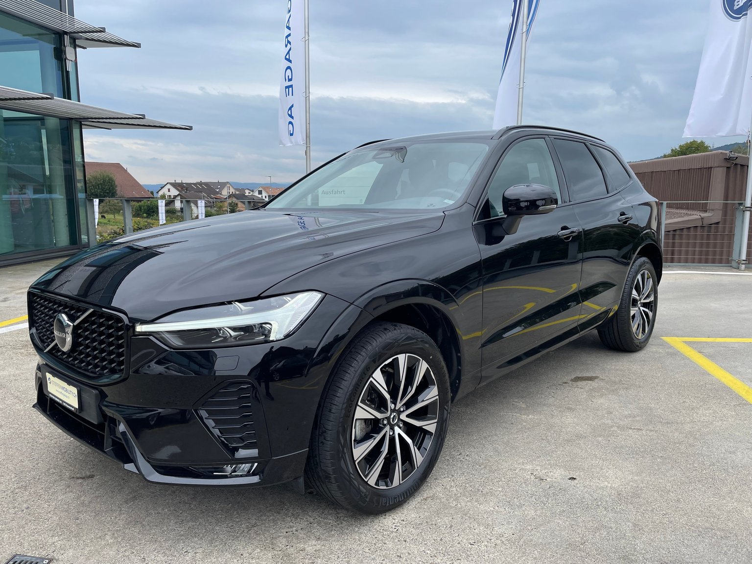 VOLVO XC60 B4 D Plus Dark