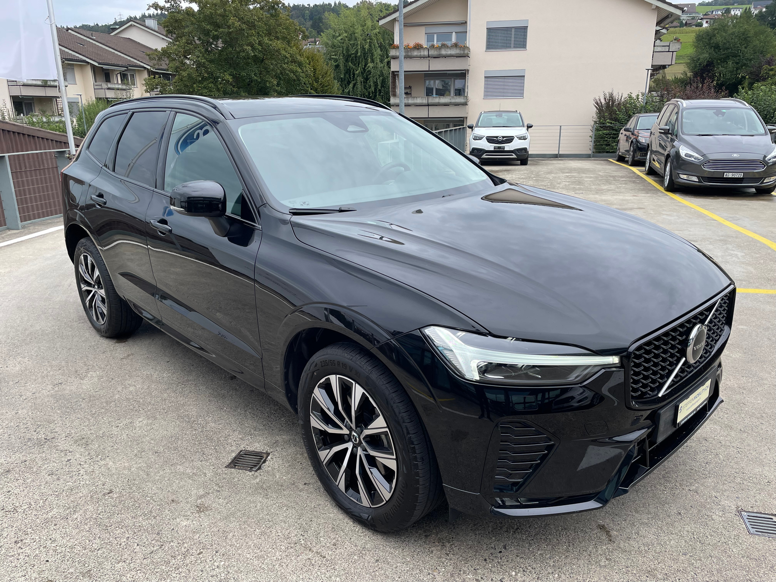 VOLVO XC60 B4 D Plus Dark