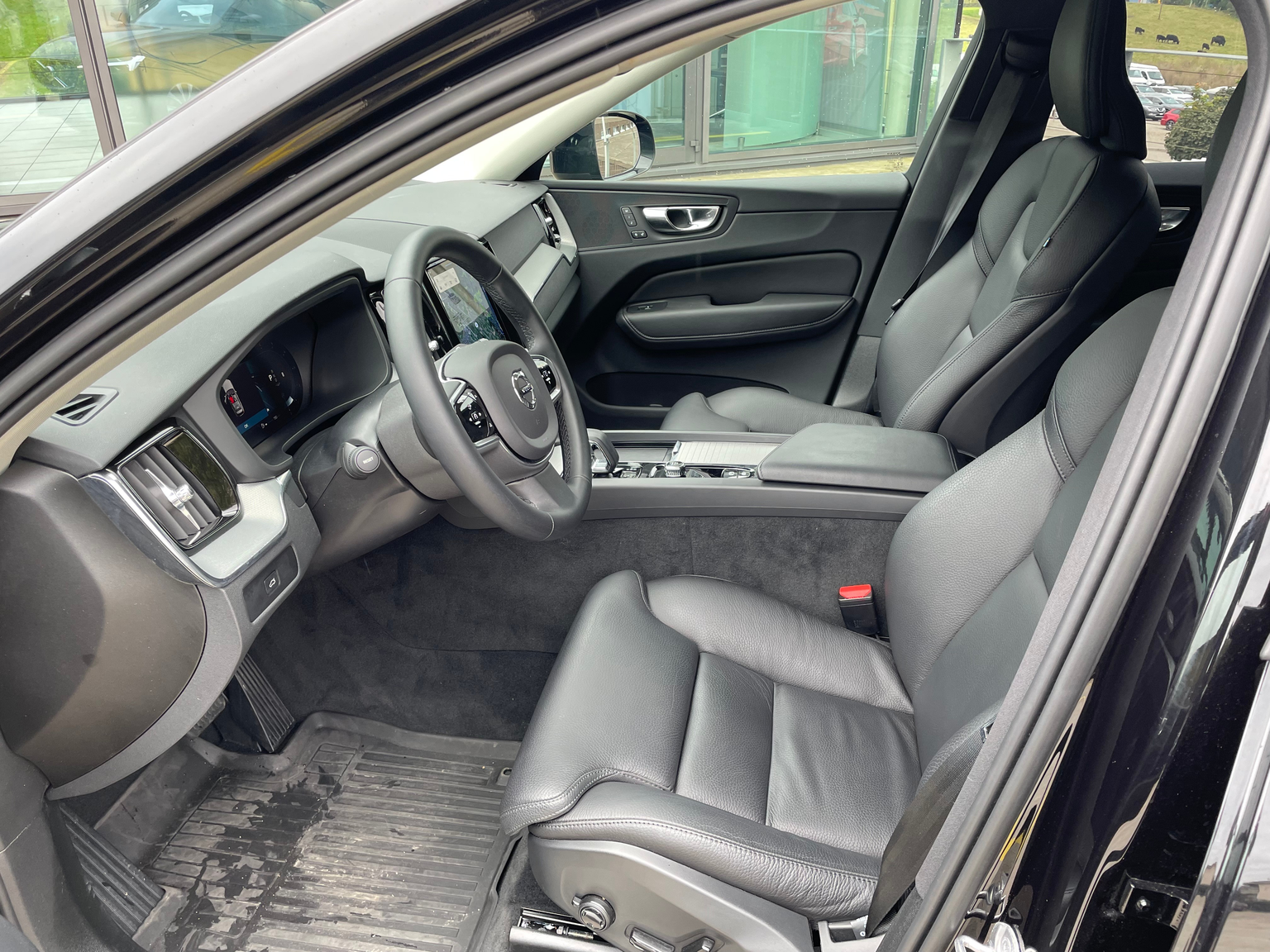 VOLVO XC60 B4 D Plus Dark