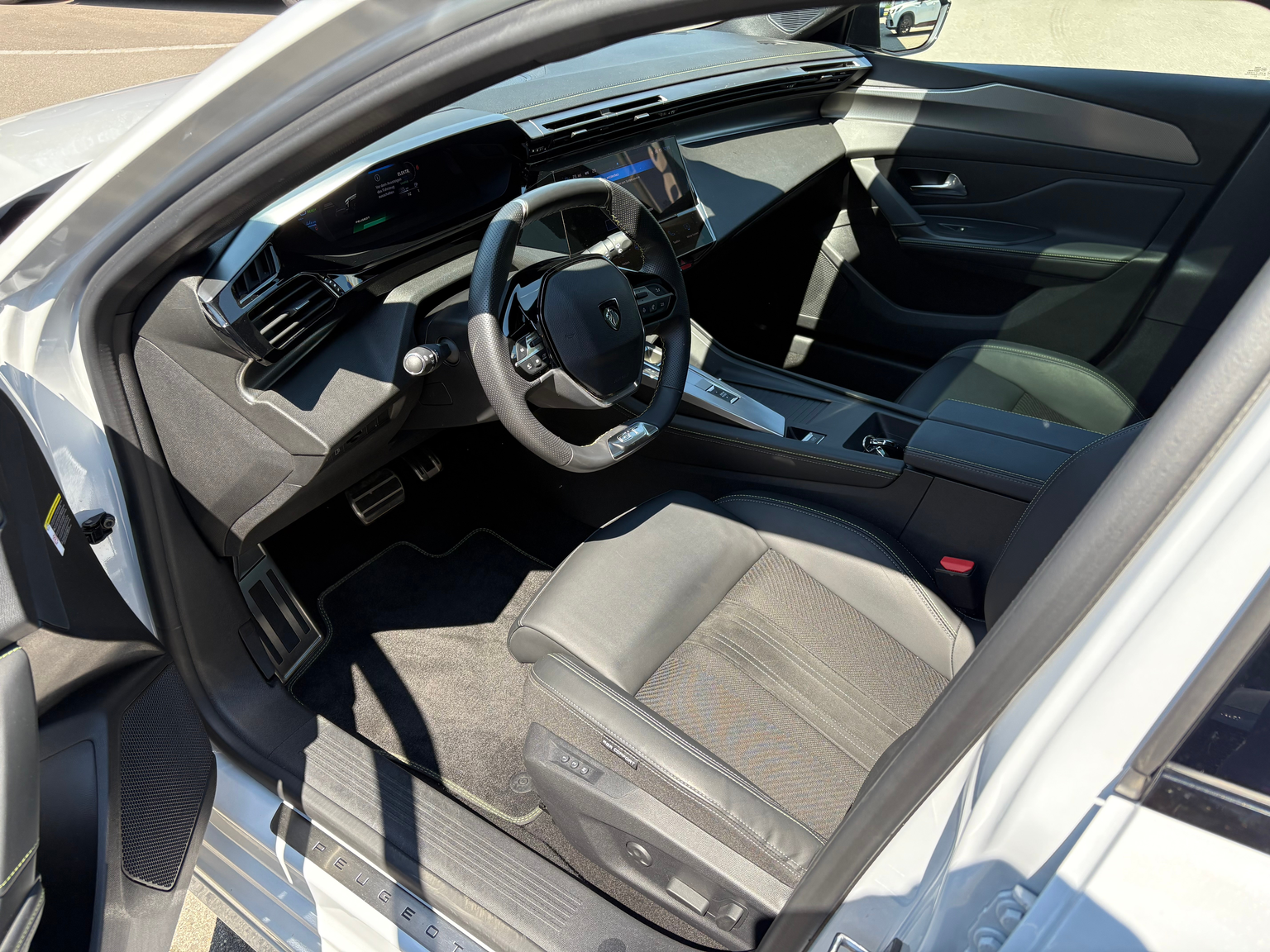 PEUGEOT 308 1.6 PHEV 225 GT