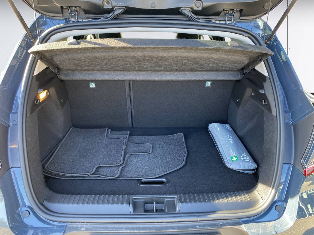 RENAULT Captur 1.3 TCe 140 Intens EDC