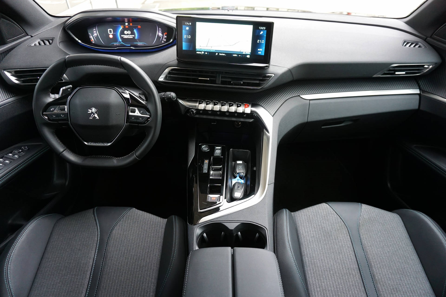PEUGEOT 3008 1.2 PureTech Allure Pack