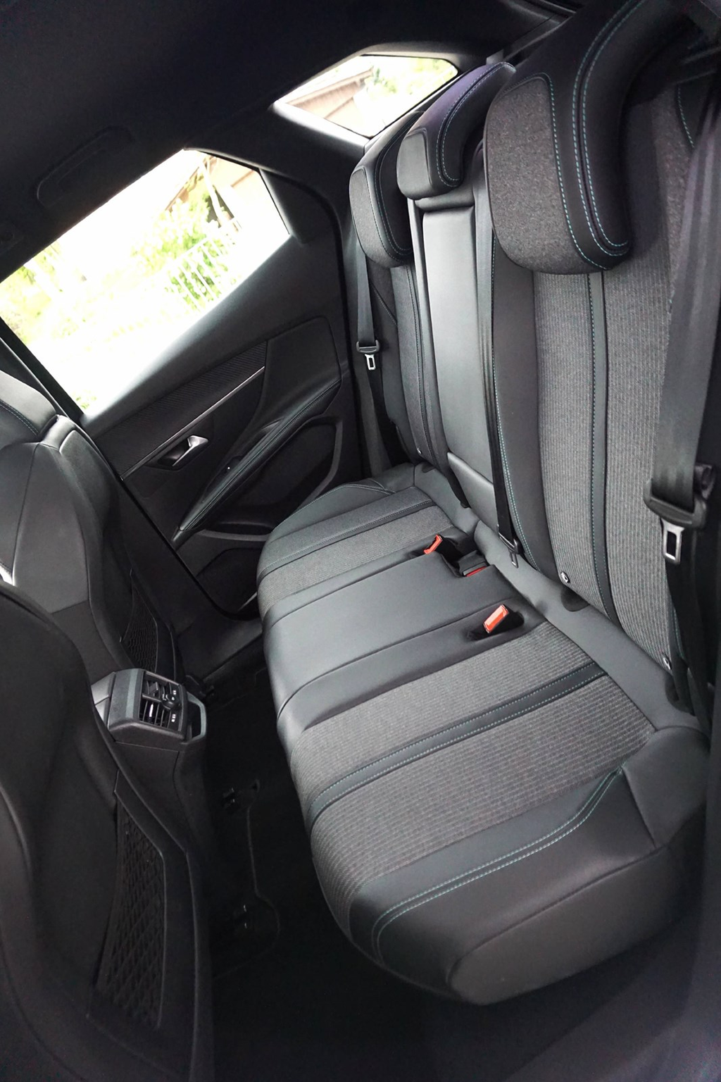 PEUGEOT 3008 1.2 PureTech Allure Pack