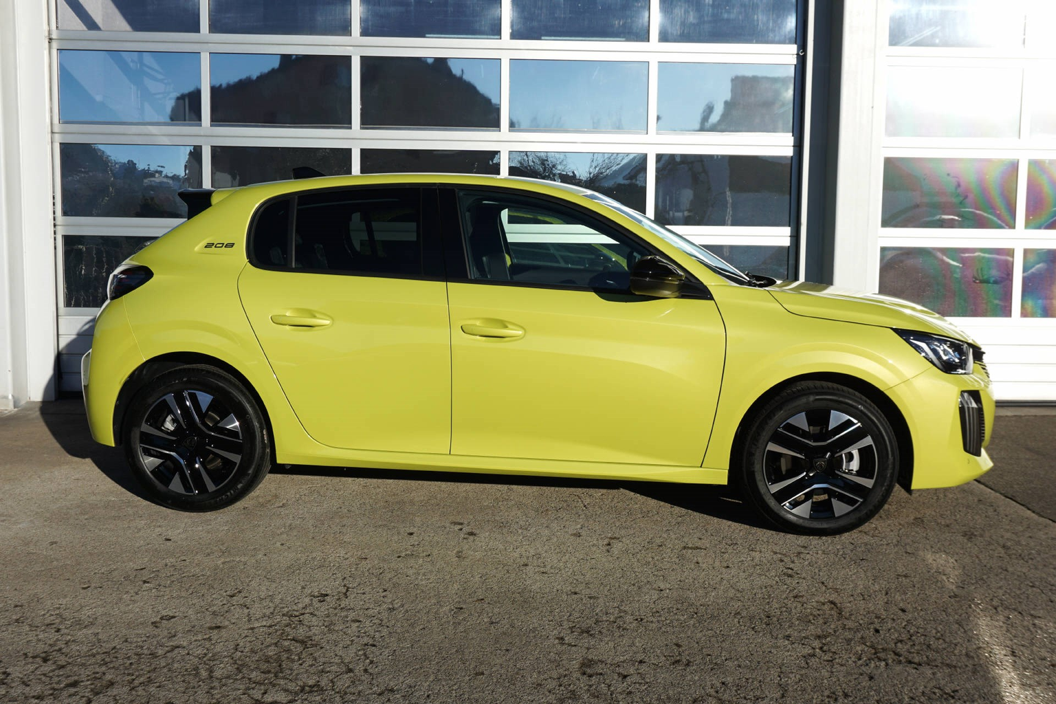 PEUGEOT 208 1.2 PureTech 100 Allure Premium