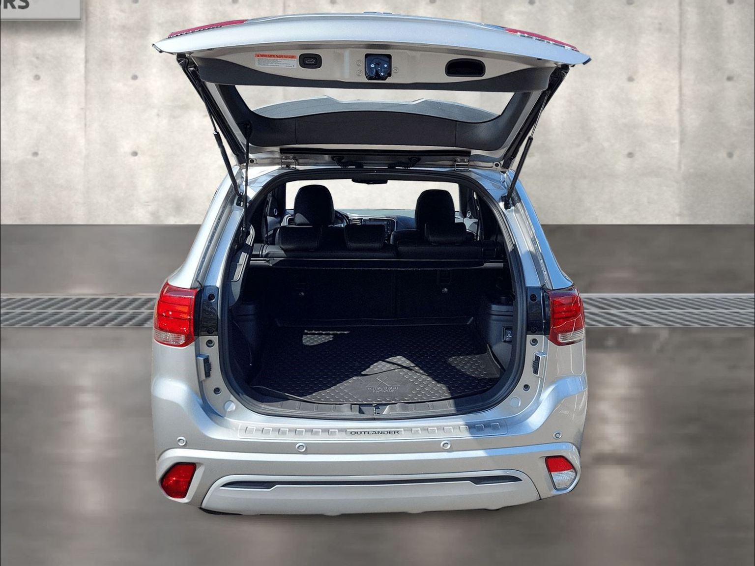 MITSUBISHI Outlander 2.4 PHEV Diamond