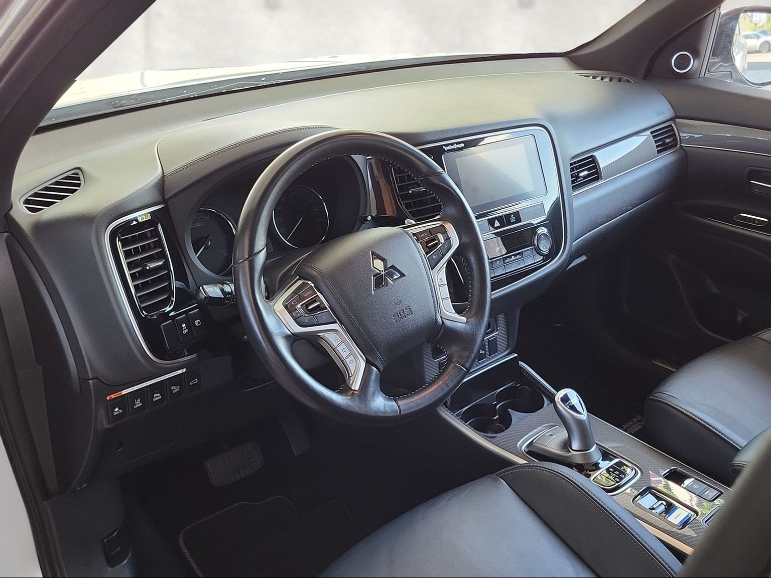 MITSUBISHI Outlander 2.4 PHEV Diamond