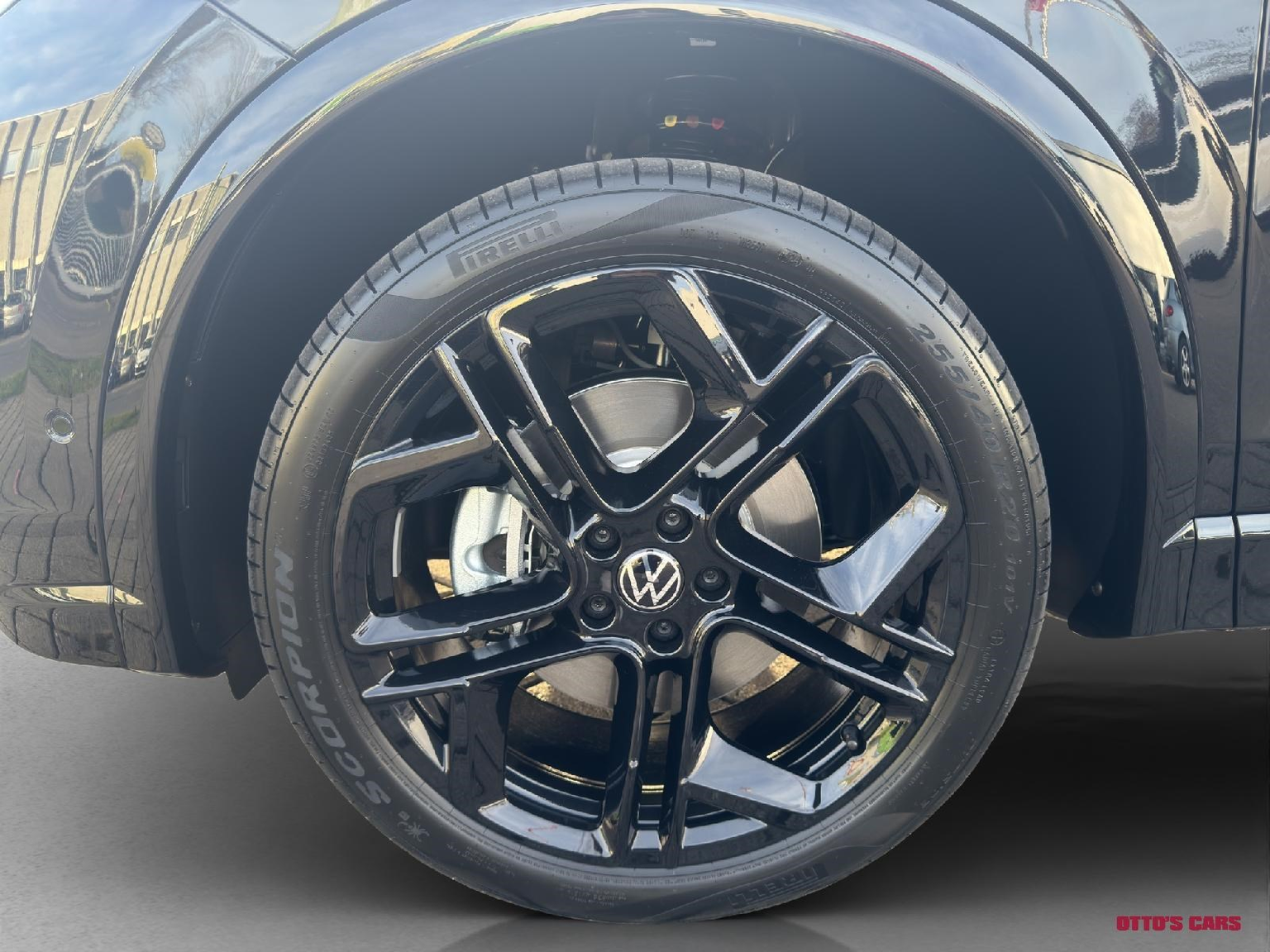 VW Tiguan NEW 2.0 TDI SCR R-Line DSG 4motion *Anhängevorrichtung*Panoramadach*Standheizung* 2025