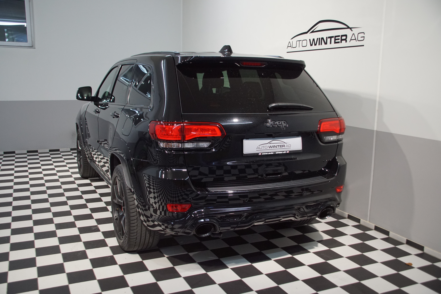 JEEP Grand Cherokee 6.4 V8 HEMI SRT8 Automatic