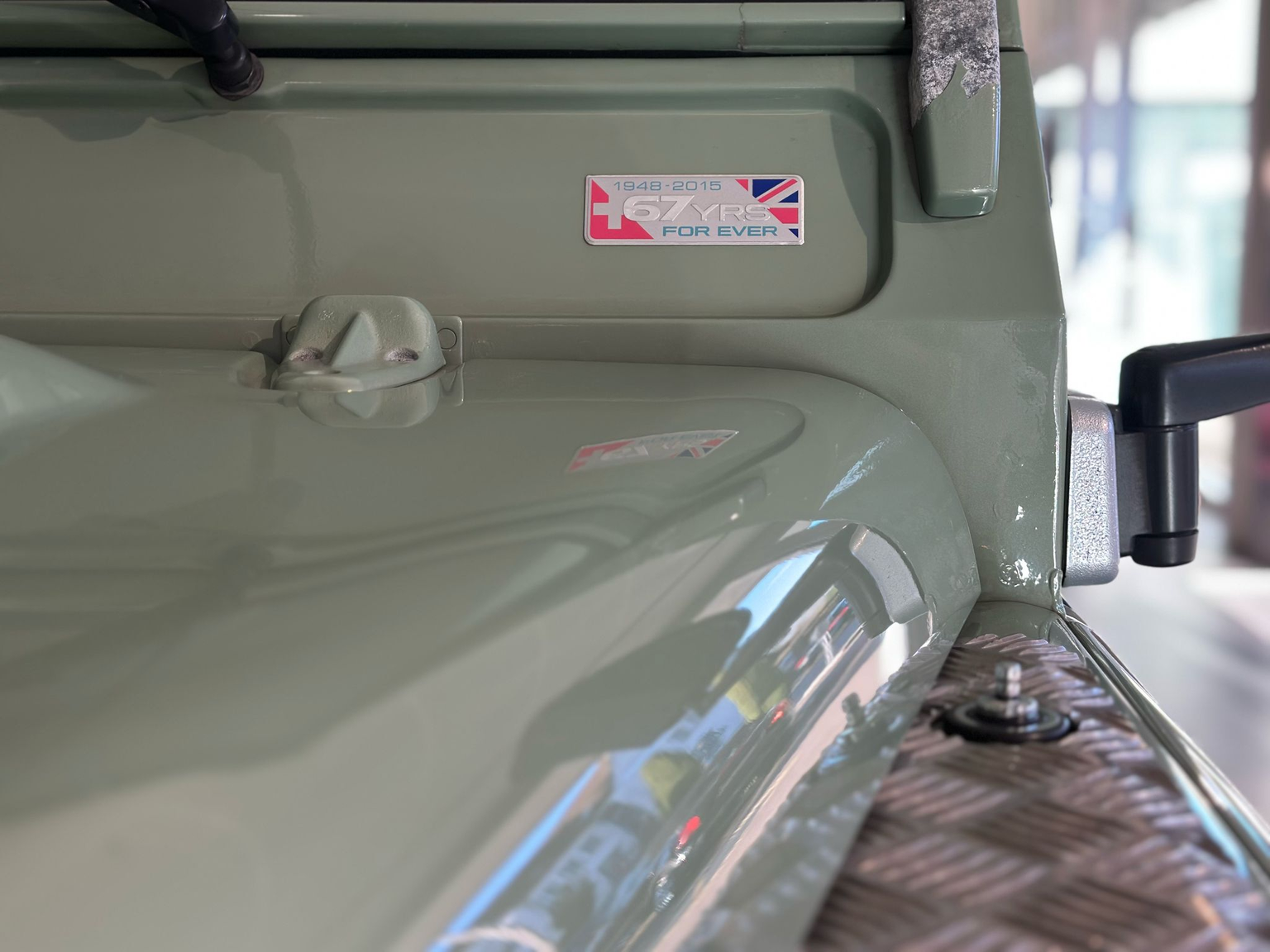 LAND ROVER Defender 110 2.2 TD4 Station Wagon Heritage
