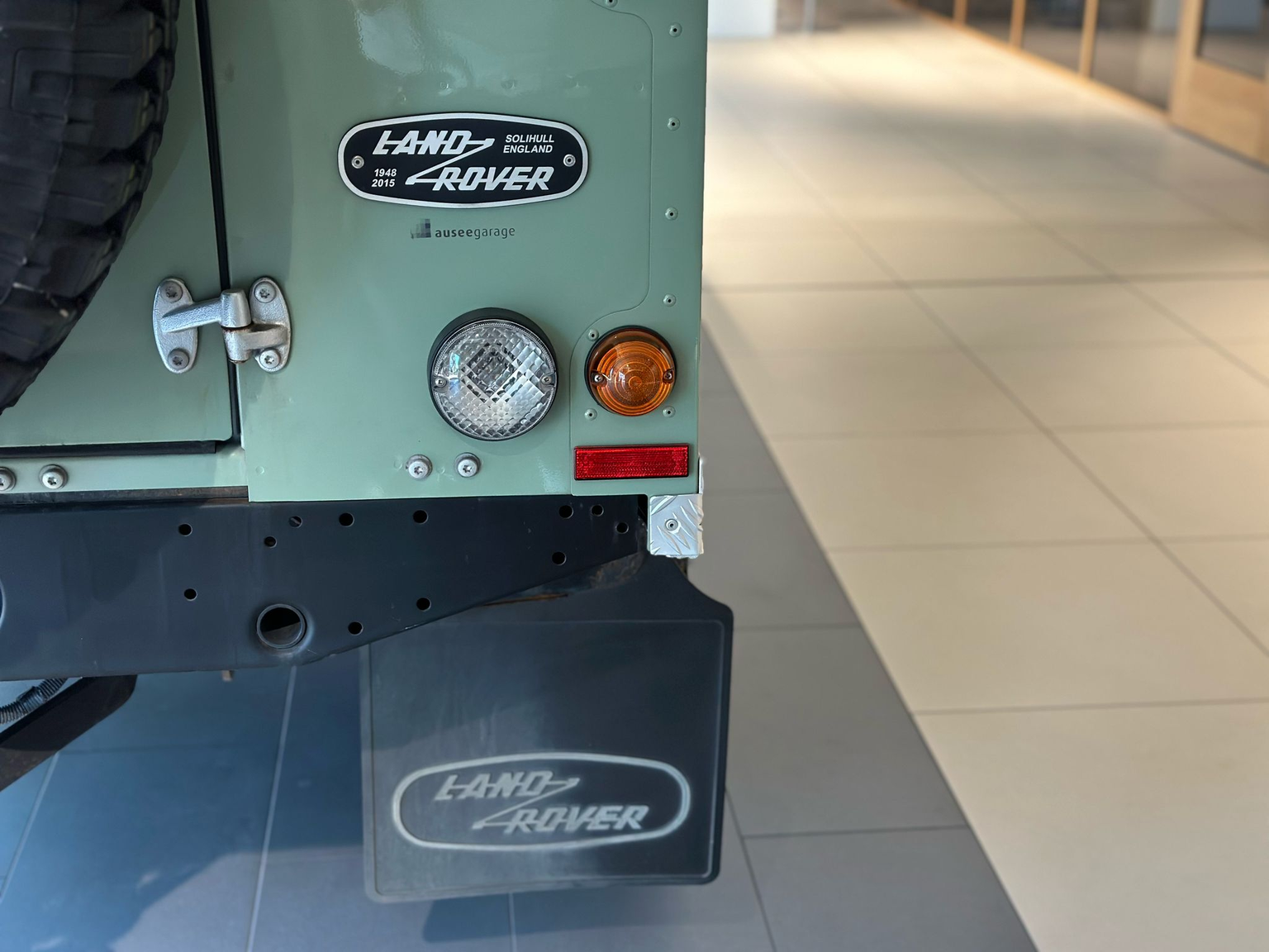 LAND ROVER Defender 110 2.2 TD4 Station Wagon Heritage