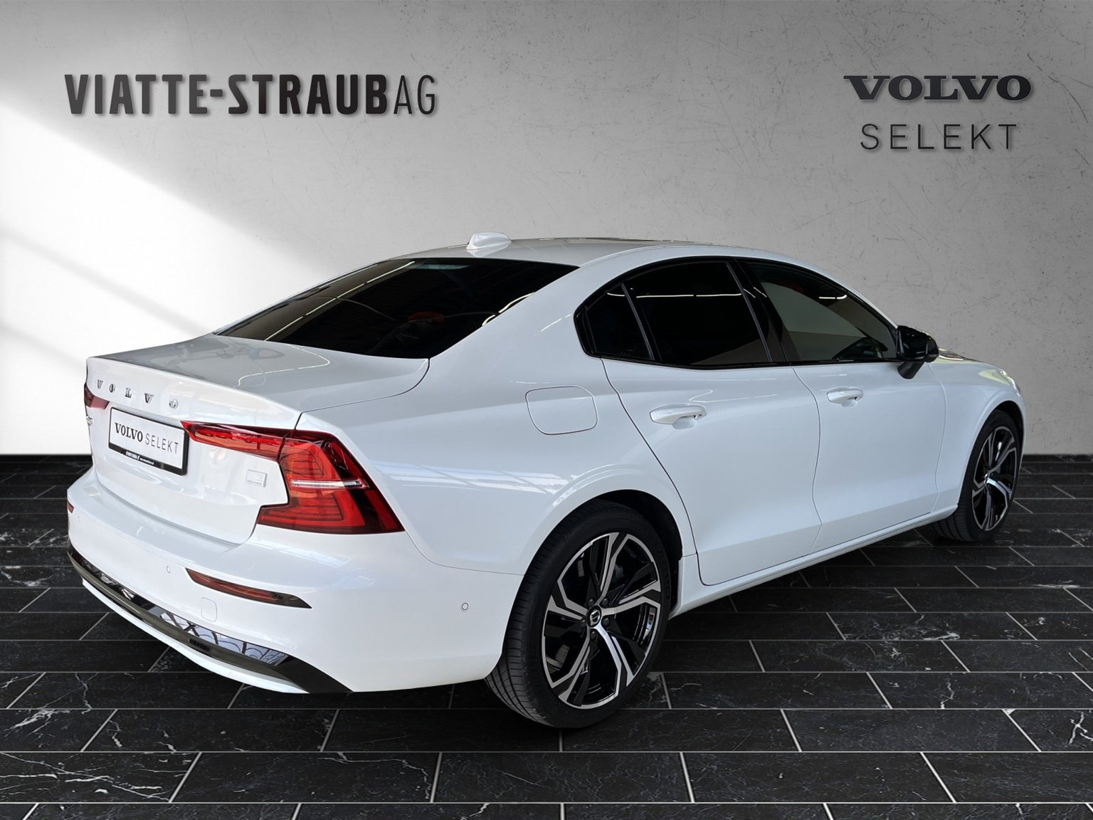 VOLVO S60 2.0 T8 TE Ultimate Dark eAWD