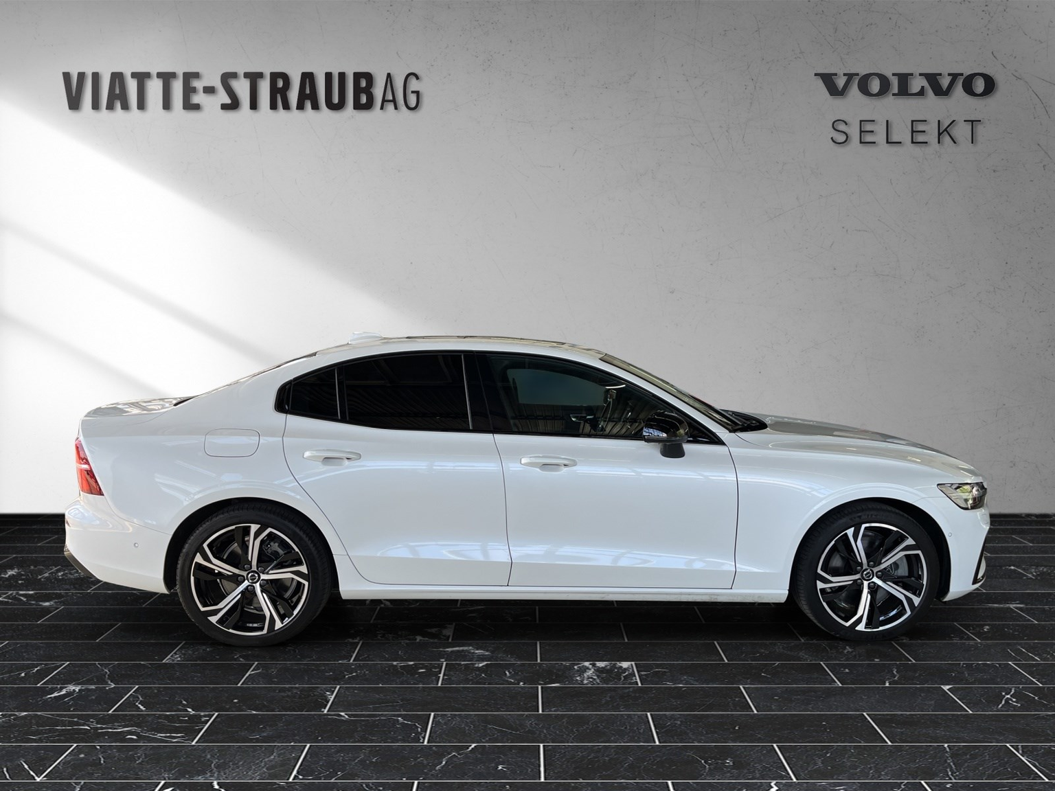VOLVO S60 2.0 T8 TE Ultimate Dark eAWD