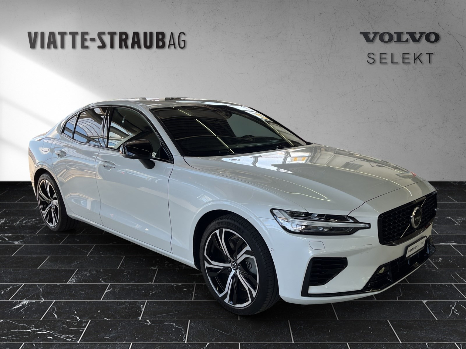 VOLVO S60 2.0 T8 TE Ultimate Dark eAWD
