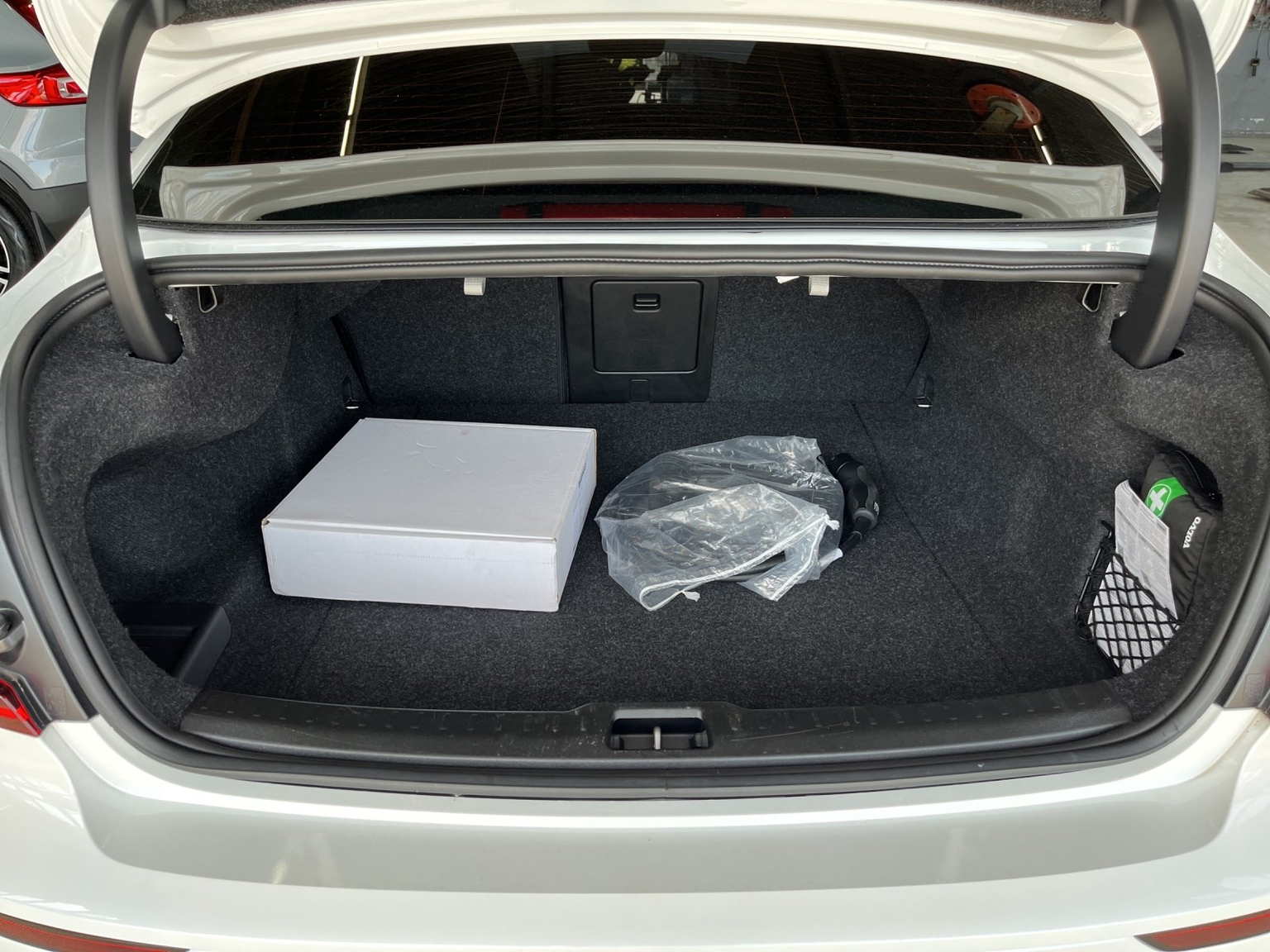 VOLVO S60 2.0 T8 TE Ultimate Dark eAWD