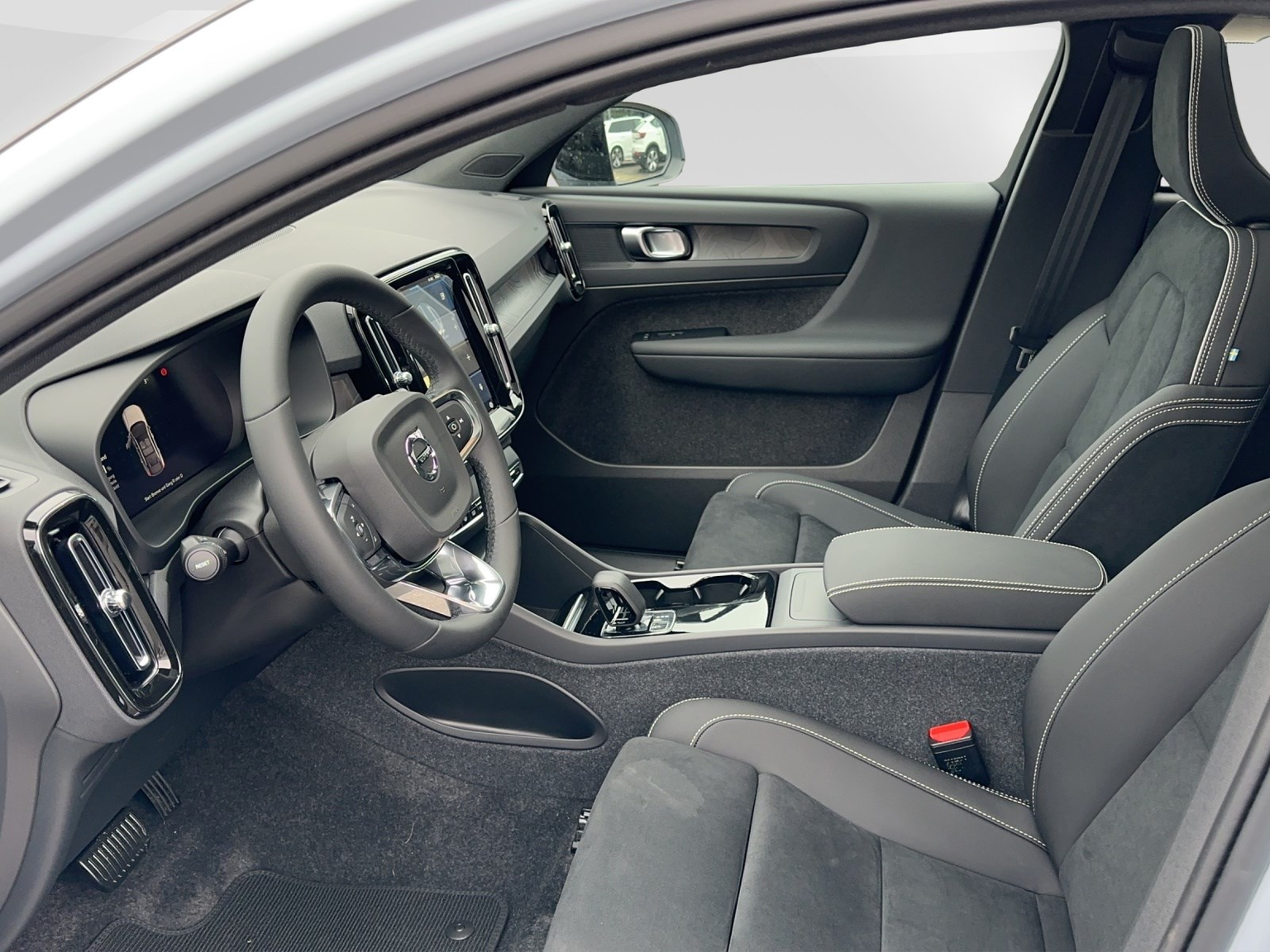 VOLVO C40 E80 Plus
