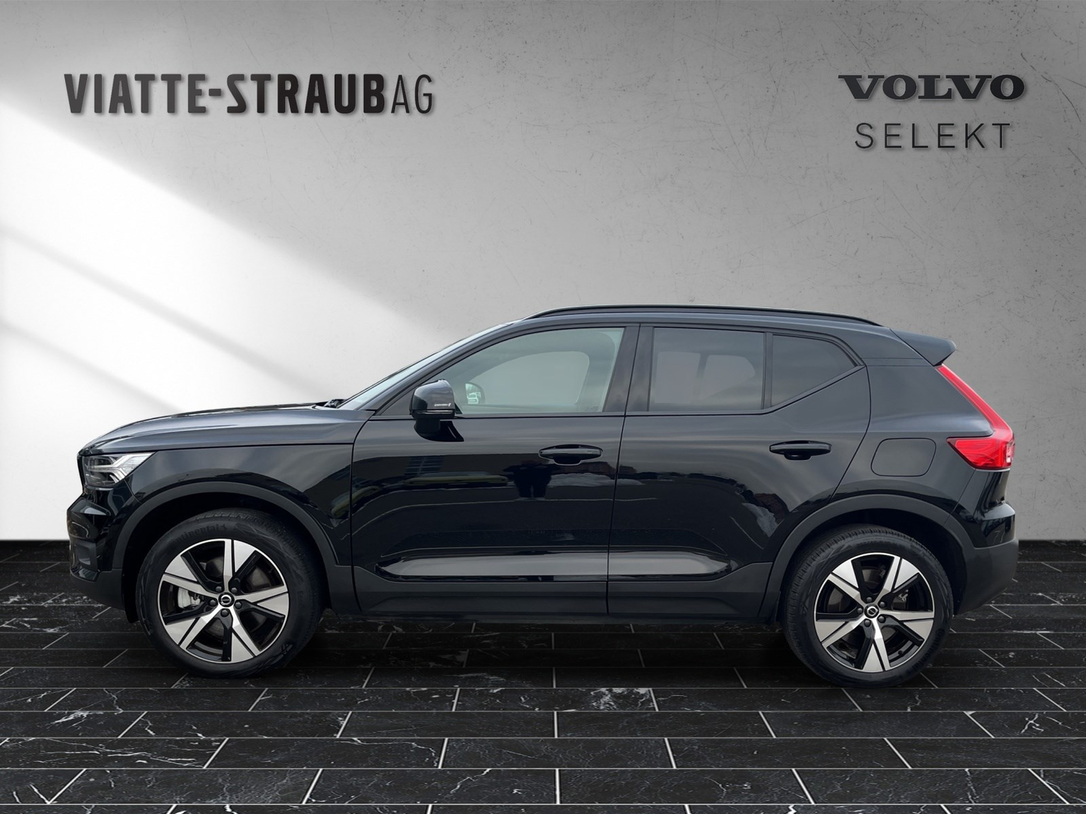 VOLVO XC40 P8 R-Design AWD