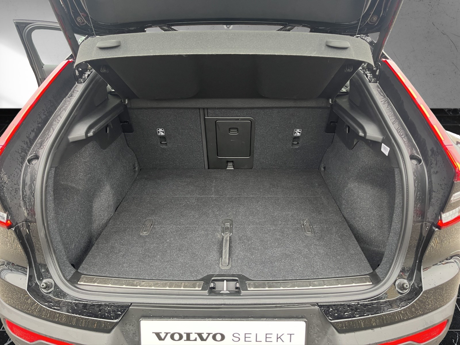 VOLVO C40 E80 Plus AWD