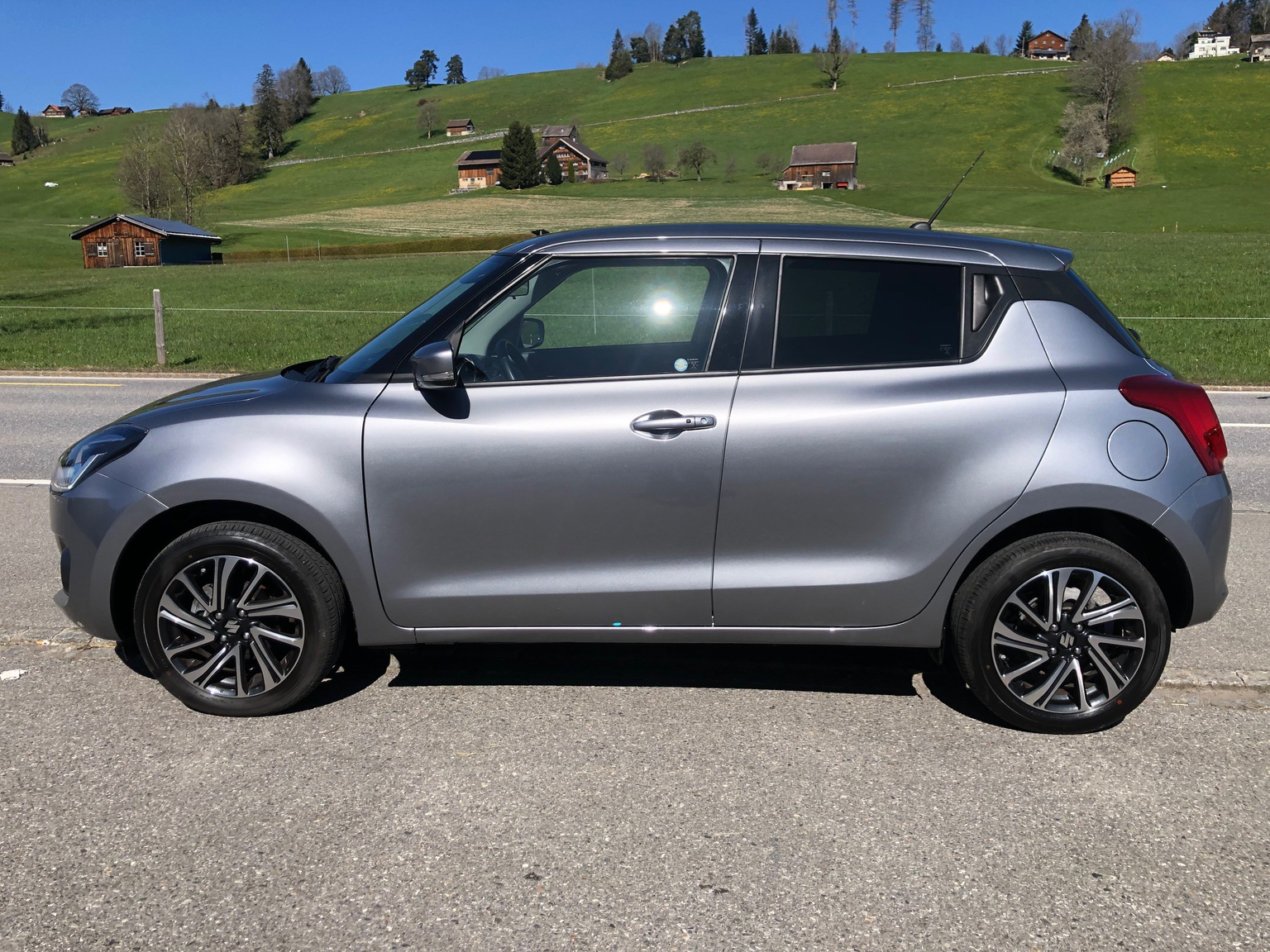 SUZUKI Swift 1.2 Compact Top 4x4 Hybrid
