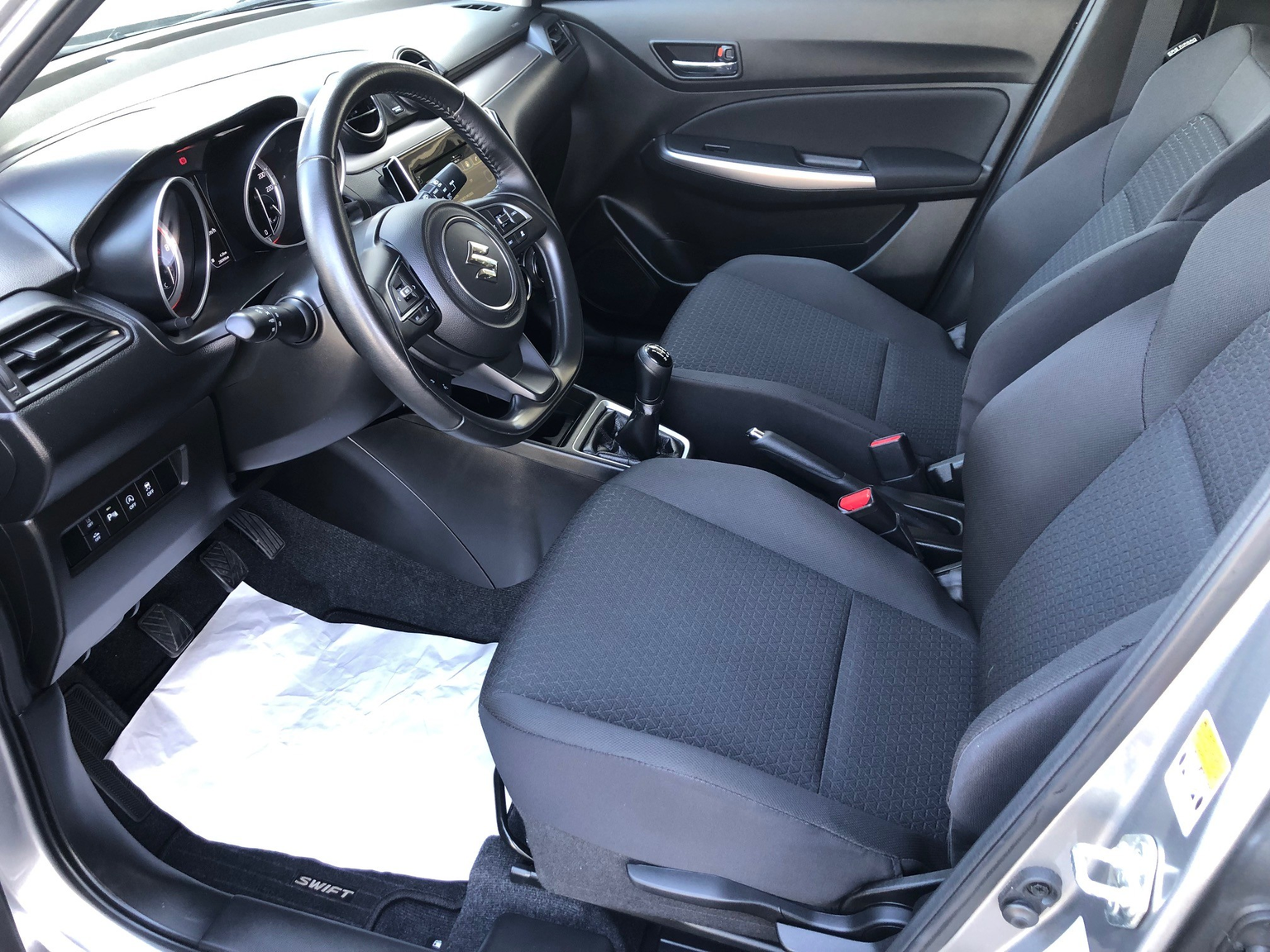 SUZUKI Swift 1.2 Compact Top 4x4 Hybrid