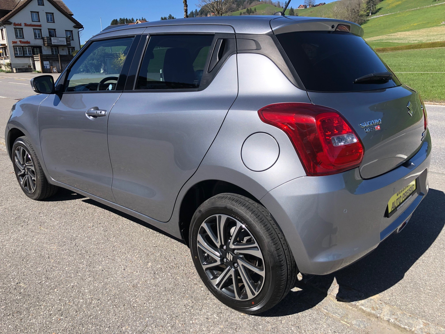 SUZUKI Swift 1.2 Compact Top 4x4 Hybrid