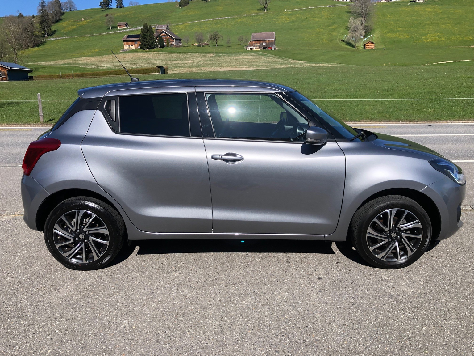 SUZUKI Swift 1.2 Compact Top 4x4 Hybrid