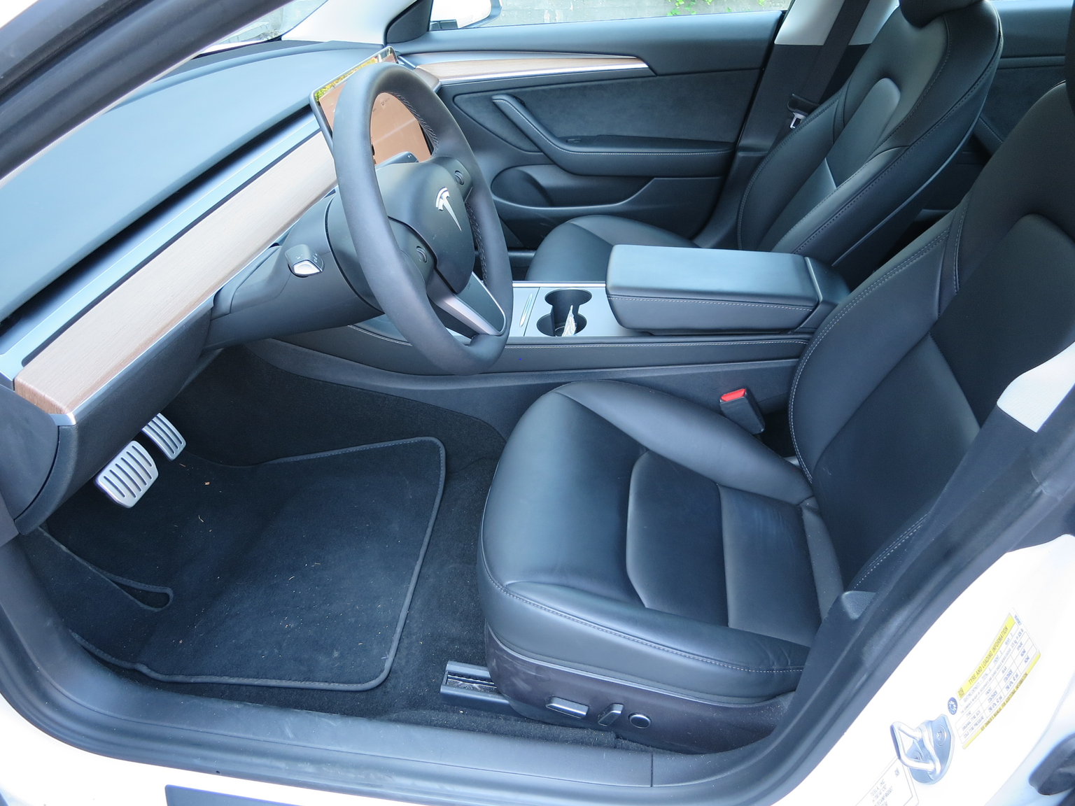 TESLA MODEL 3 PERFORMANCE