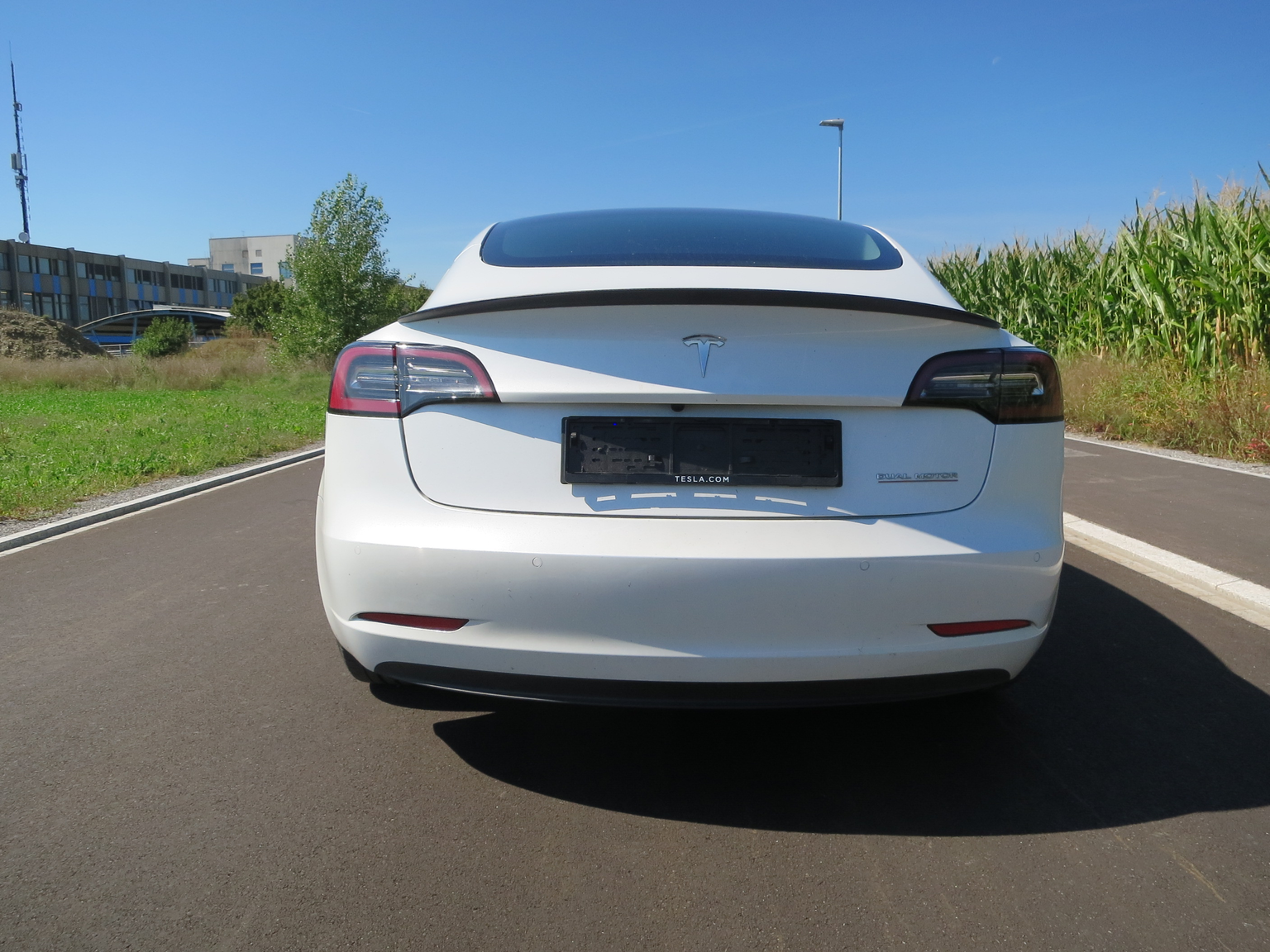 TESLA MODEL 3 PERFORMANCE