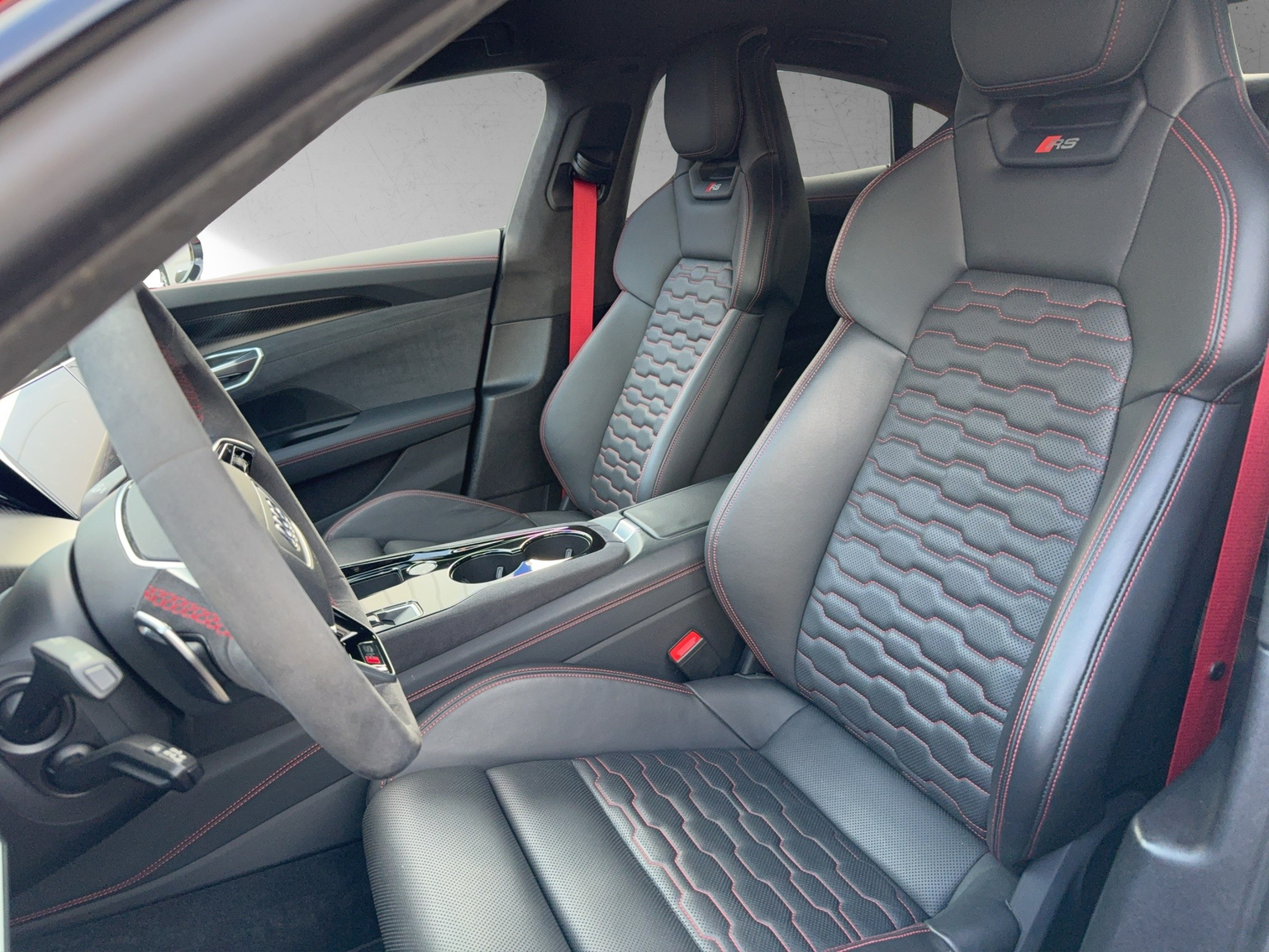 AUDI RS e-tron GT quattro