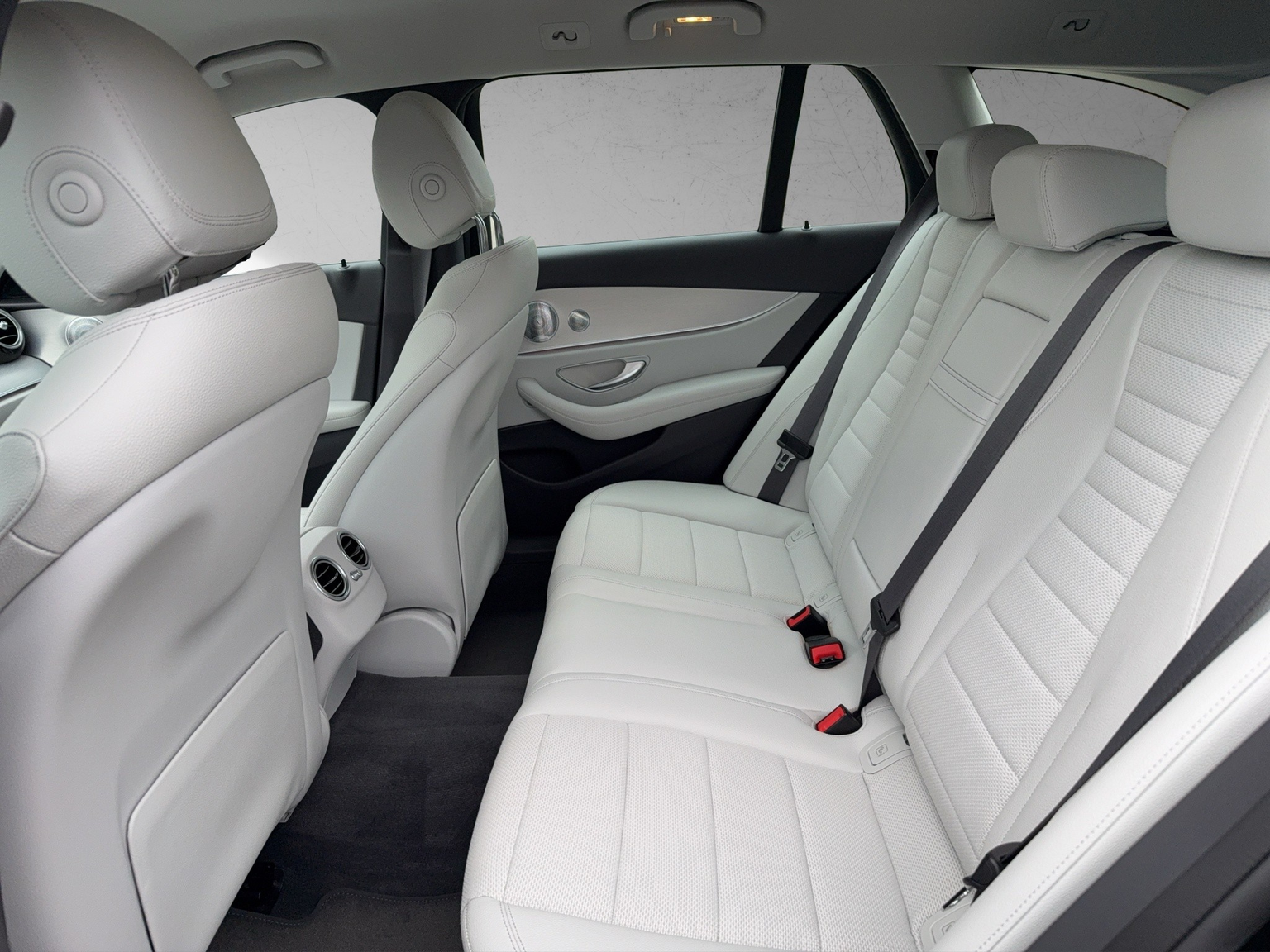 MERCEDES-BENZ E 200 T 4Matic Avantgarde 9G-Tronic