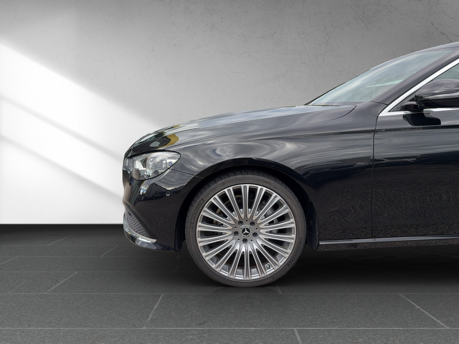 MERCEDES-BENZ E 200 T 4Matic Avantgarde 9G-Tronic