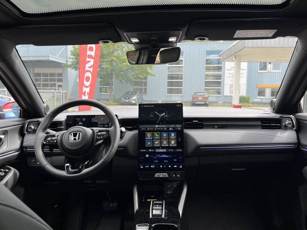 HONDA Ny1 Advance