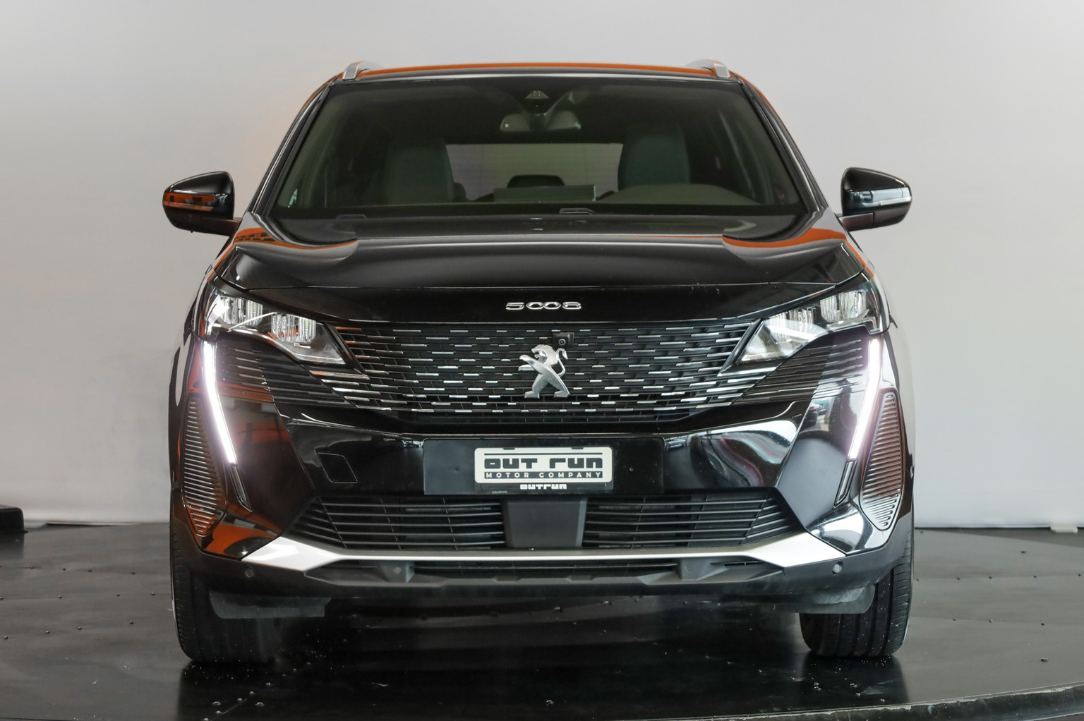 PEUGEOT 5008 1.5 BlueHDi Allure Pack EAT8 7 places