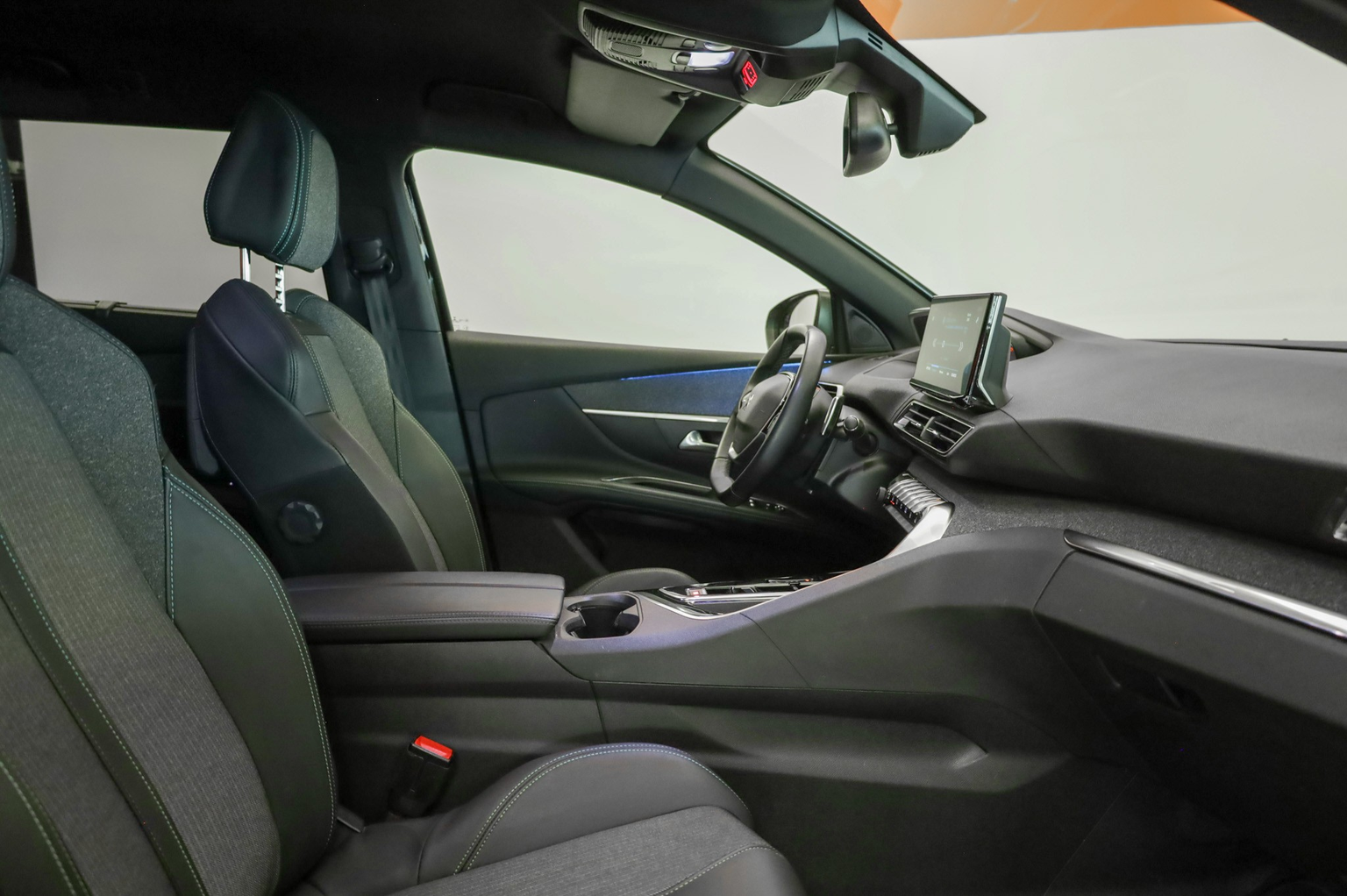 PEUGEOT 5008 1.5 BlueHDi Allure Pack EAT8 7 places