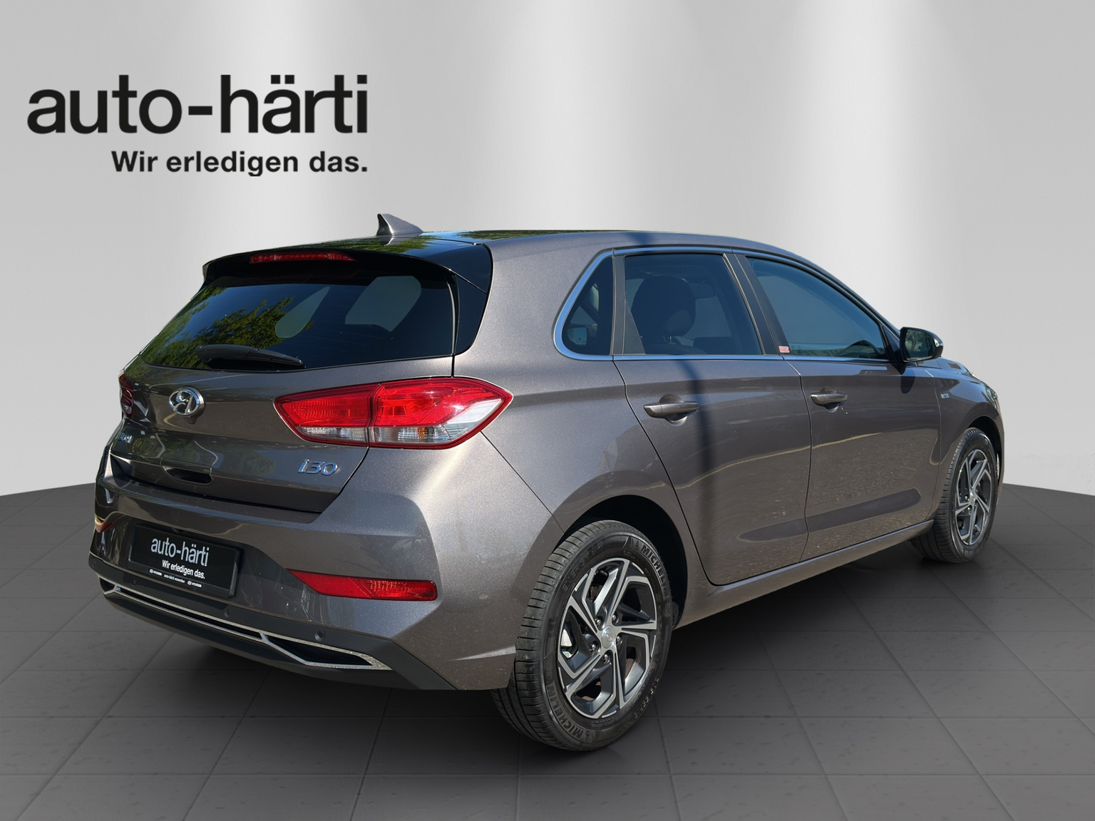 HYUNDAI i30 1.0 T-GDi Amplia iMT