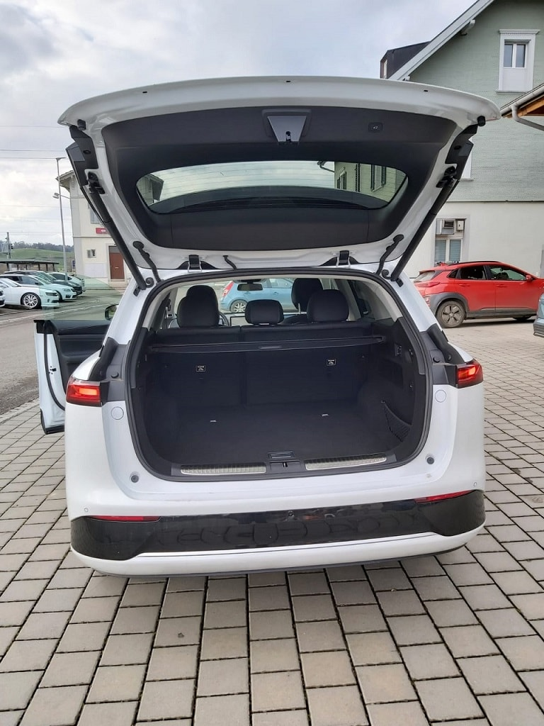 XPENG G9 Performance "Premium" + AHK