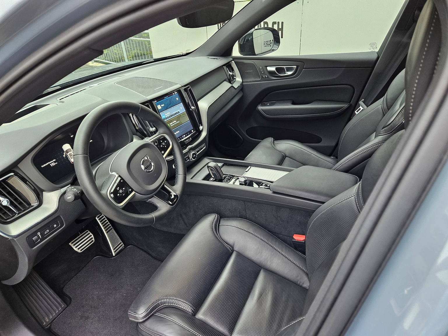 VOLVO XC60 2.0 T8 TE R-Design eAWD