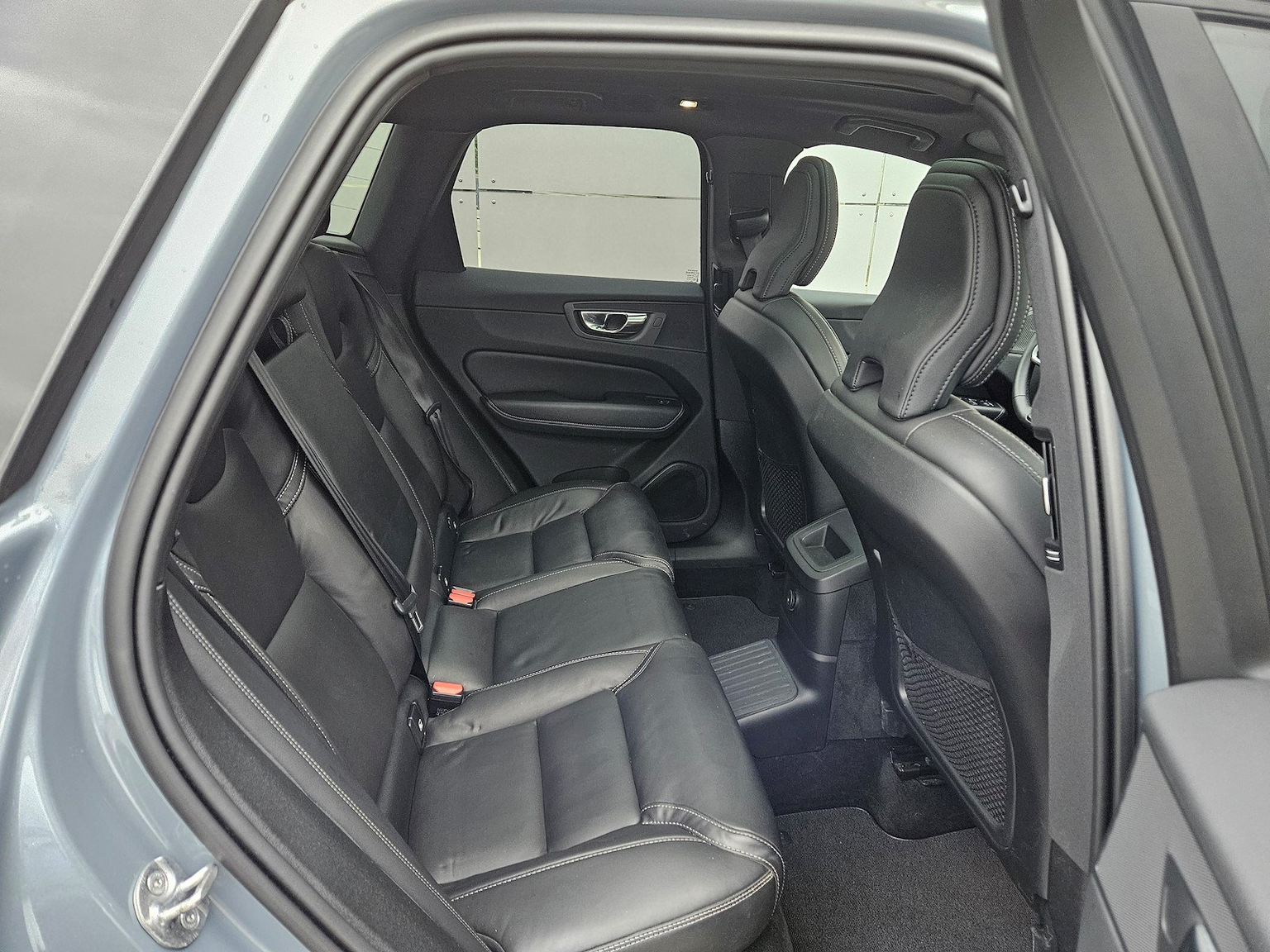 VOLVO XC60 2.0 T8 TE R-Design eAWD