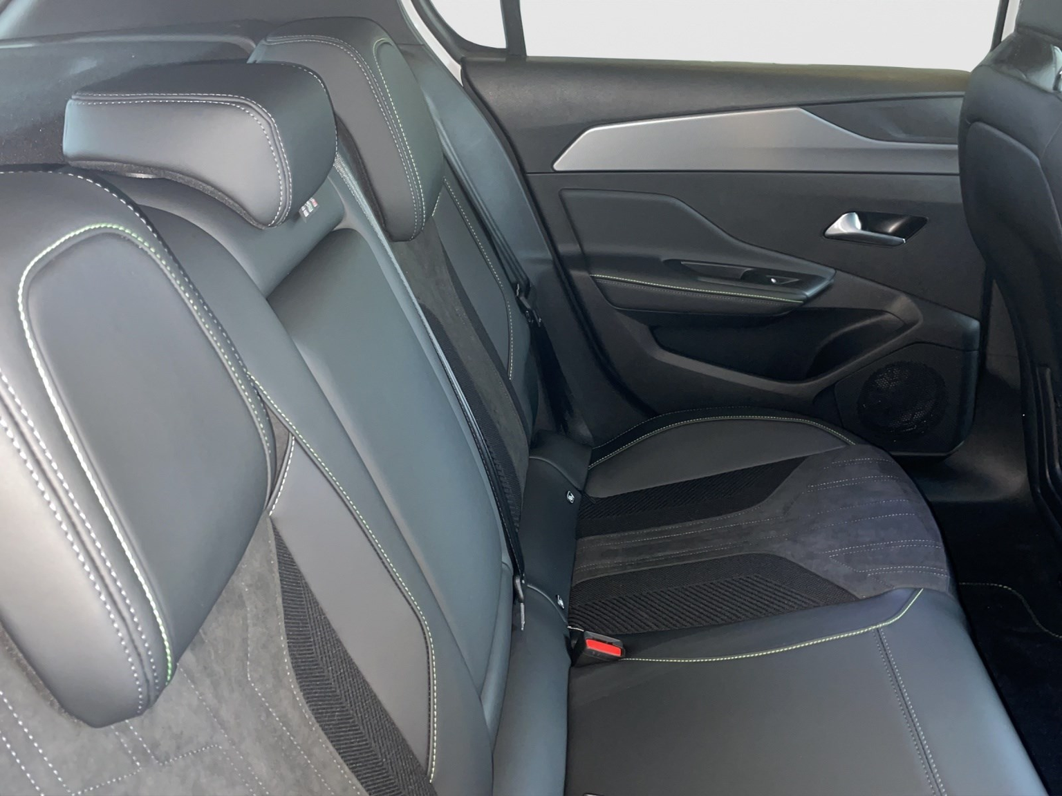 PEUGEOT 308 NEW e GT 54kWh