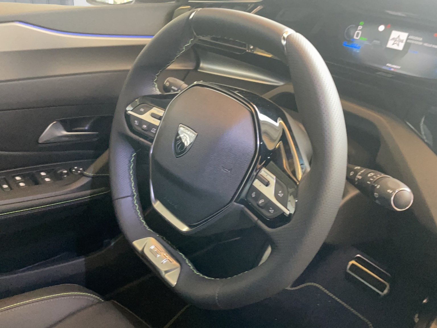 PEUGEOT 308 NEW e GT 54kWh